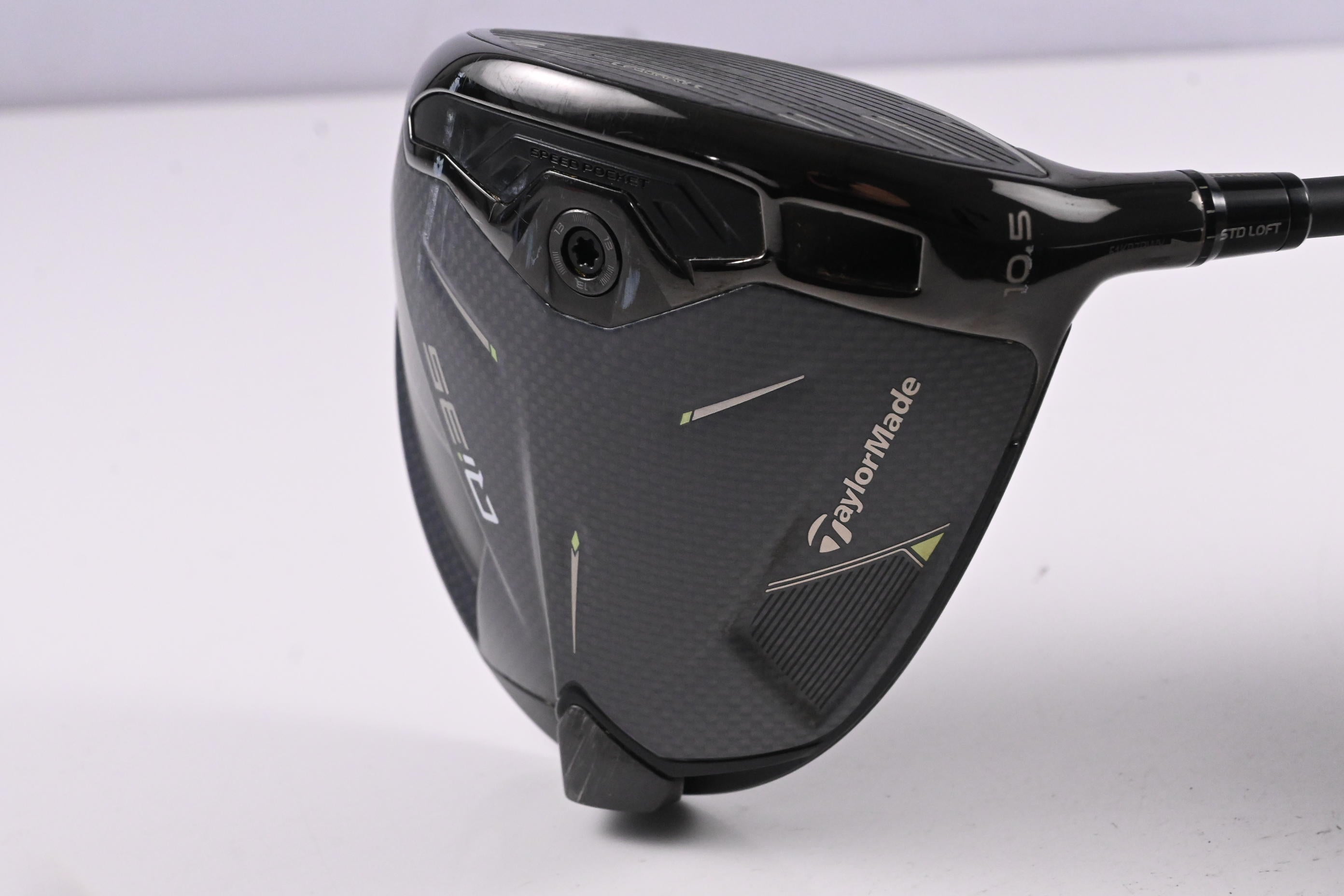 Taylormade Qi35 Driver / 10.5 Degree / X-Flex HZRDUS GEN5 Black 70 Shaft