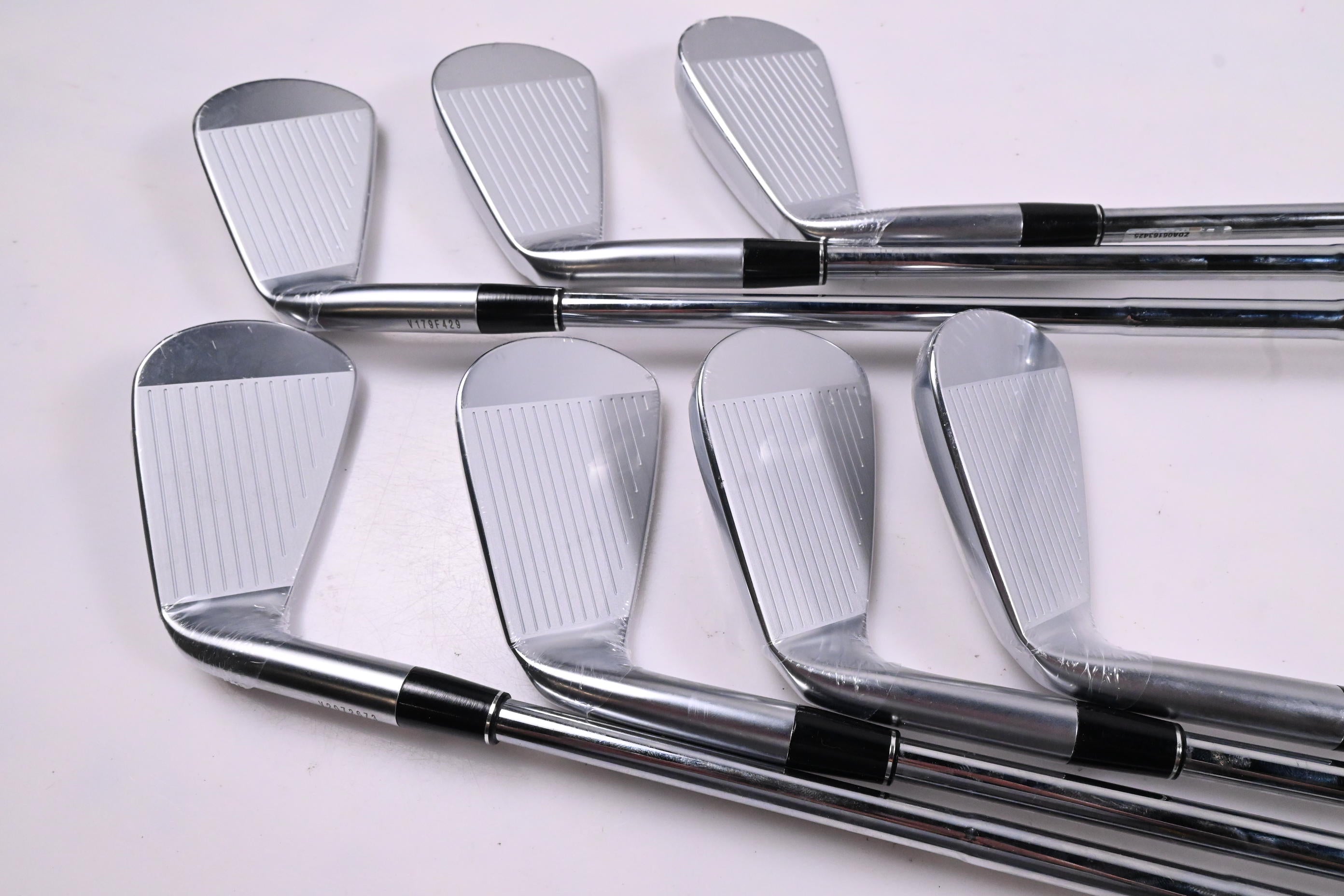 Srixon ZXI5/ZXI7 Irons / 4-PW / X-Flex Dynamic Gold Mid 115 X100 Shafts