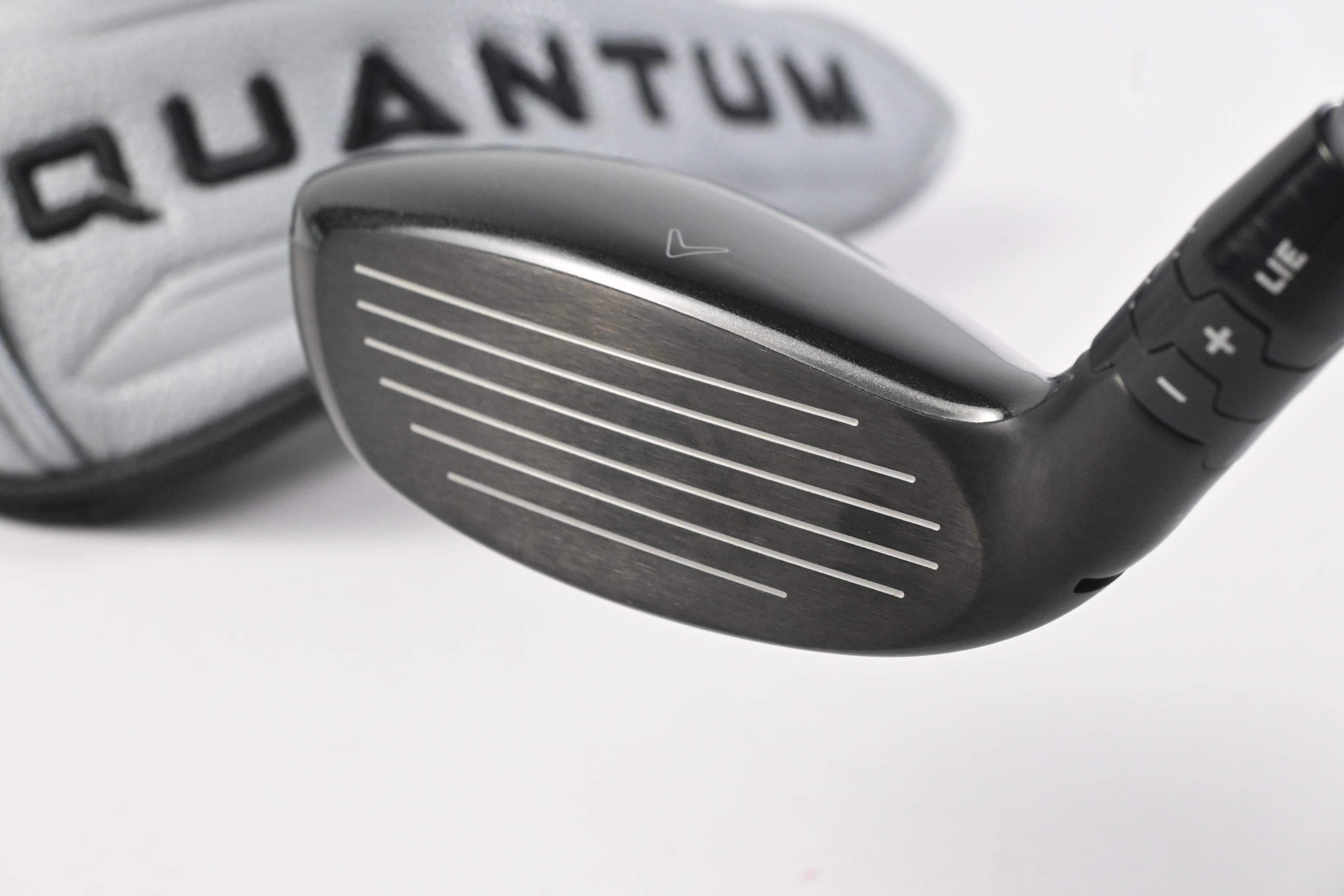 Callaway Quantum Max #3 Hybrid / 19 Degree / Stiff Flex Denali Frost Silver 70