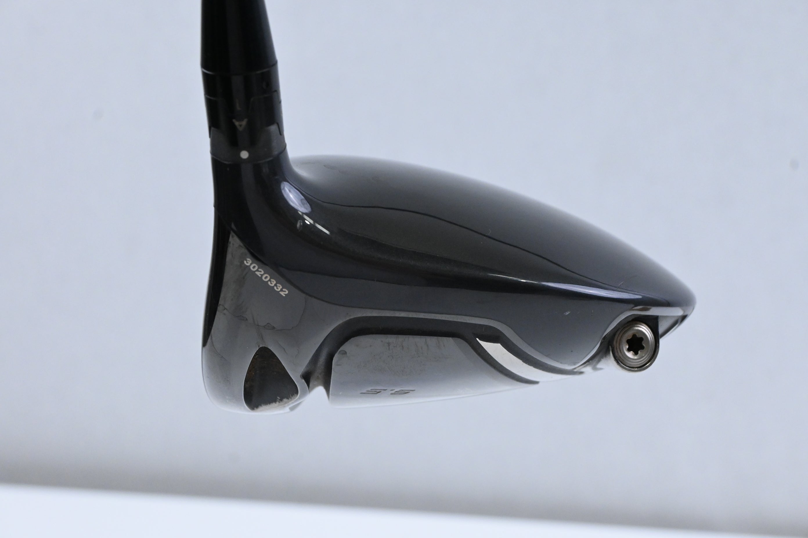 Titleist 917 D2 Driver / 9.5 Degree / Stiff Flex Aldila Rogue Max 65 Shaft