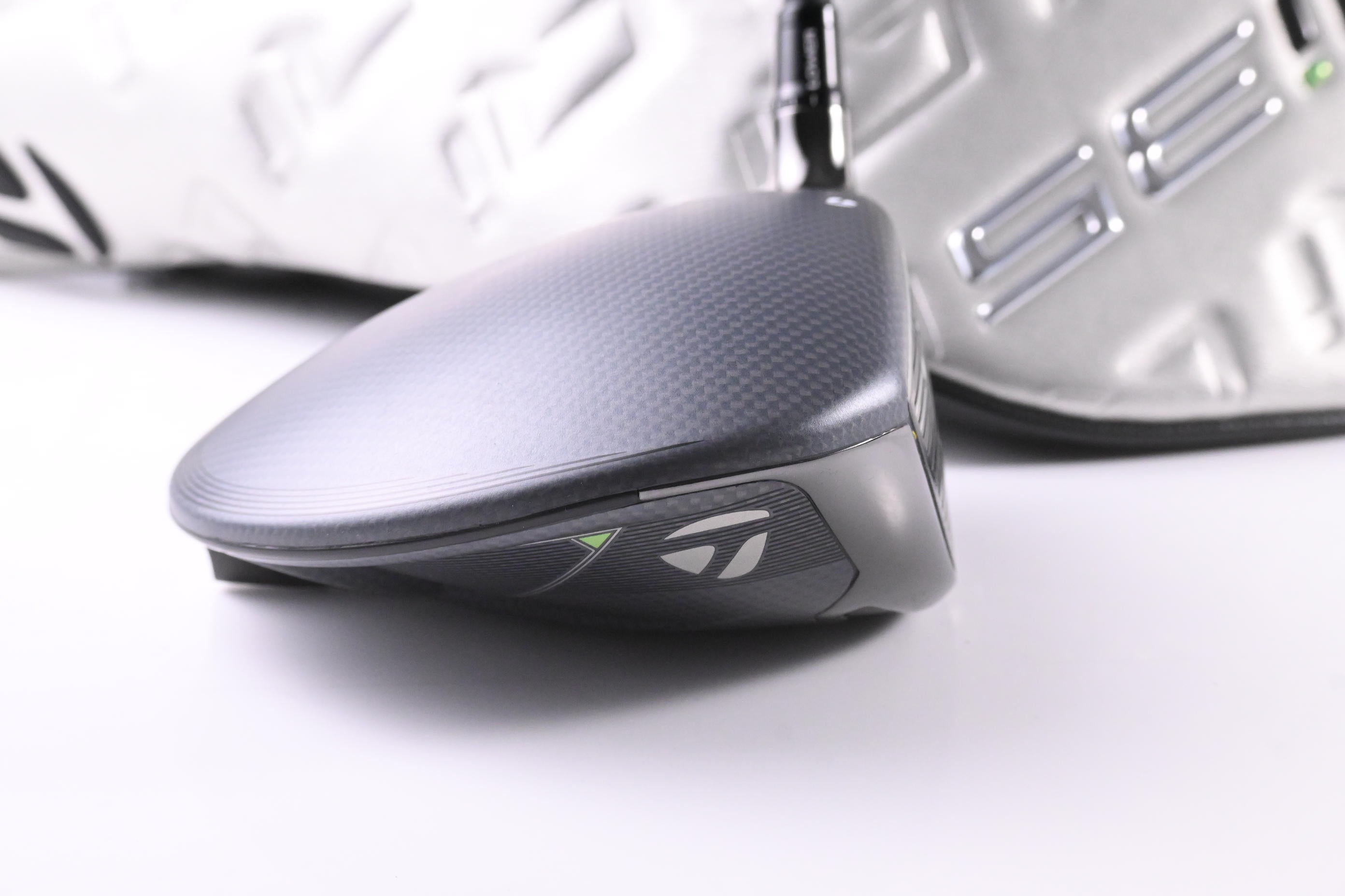 Taylormade Qi35 Max Lite Driver / 12 Degree / Regular Flex Tensei AV Limited 65