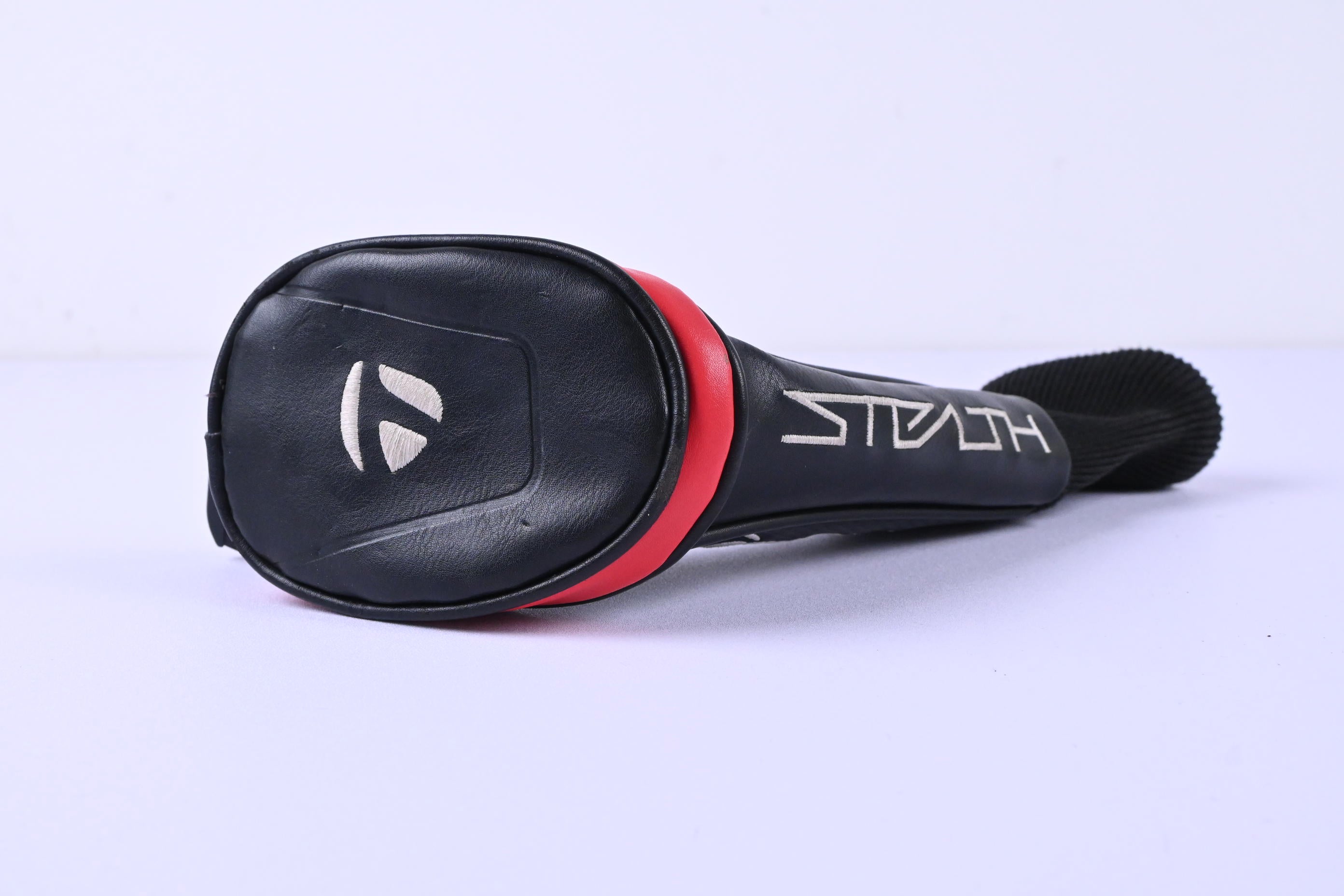 Taylormade Stealth #3 Hybrid / 19 Degree / Regular Flex Fujikura Ventus Red 6 Shaft