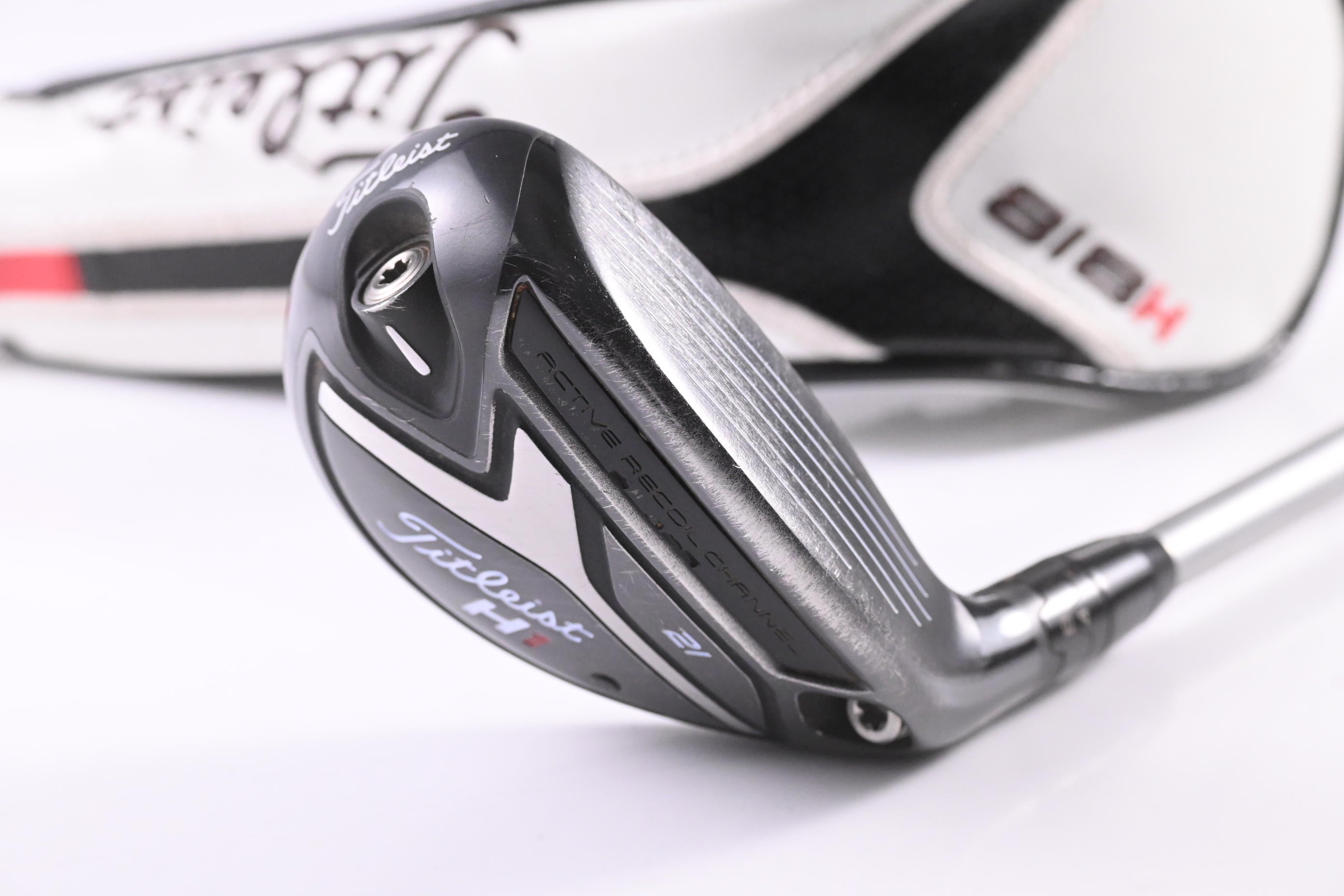 Titleist 818 H1 #3 Hybrid / 21 Degree / Regular Flex Diamana Red M Plus 60 Shaft
