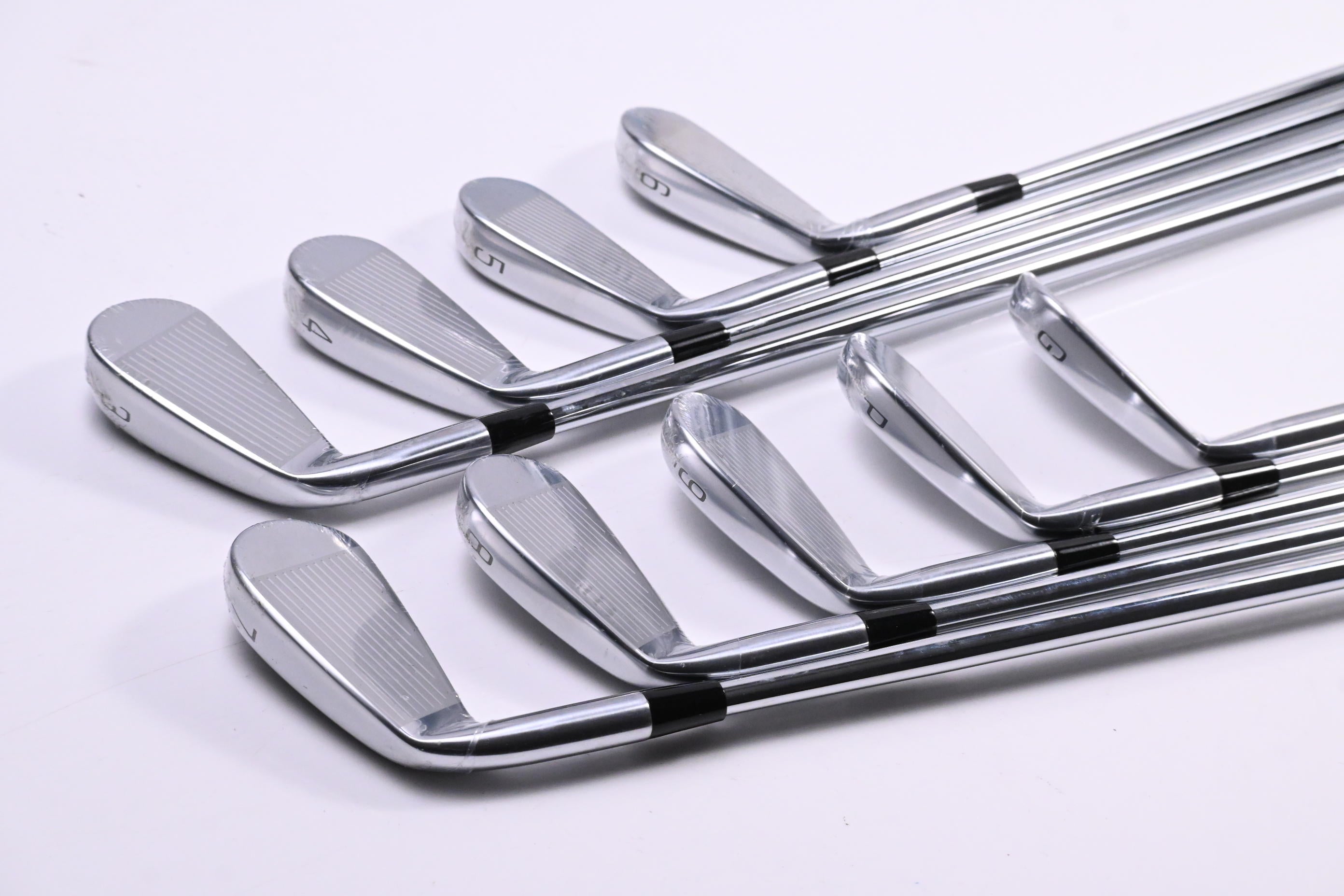 Mizuno Pro 225 Irons / 3-PW+GW / Regular Flex Dynamic Gold 105 R300 Shafts