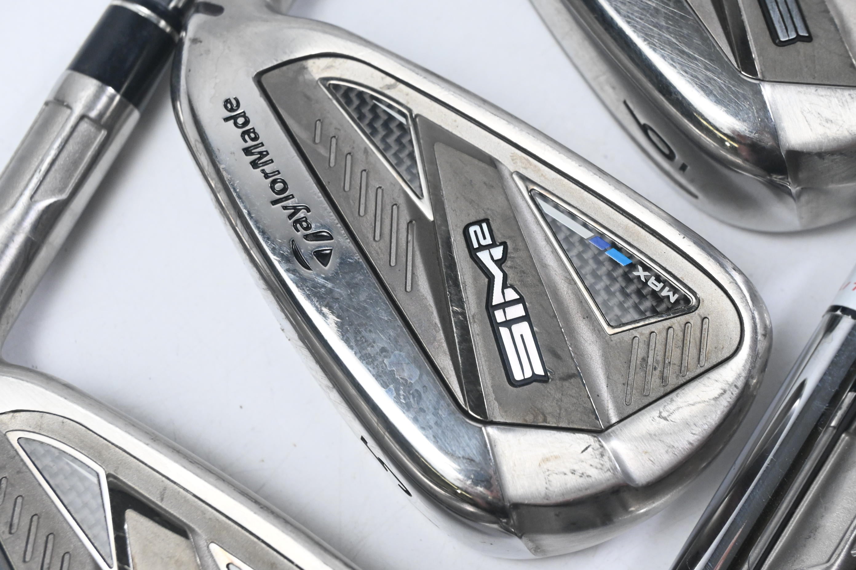 Taylormade SIM2 Max Irons / 4-PW / Regular Flex KBS MAX MT 85 Shafts
