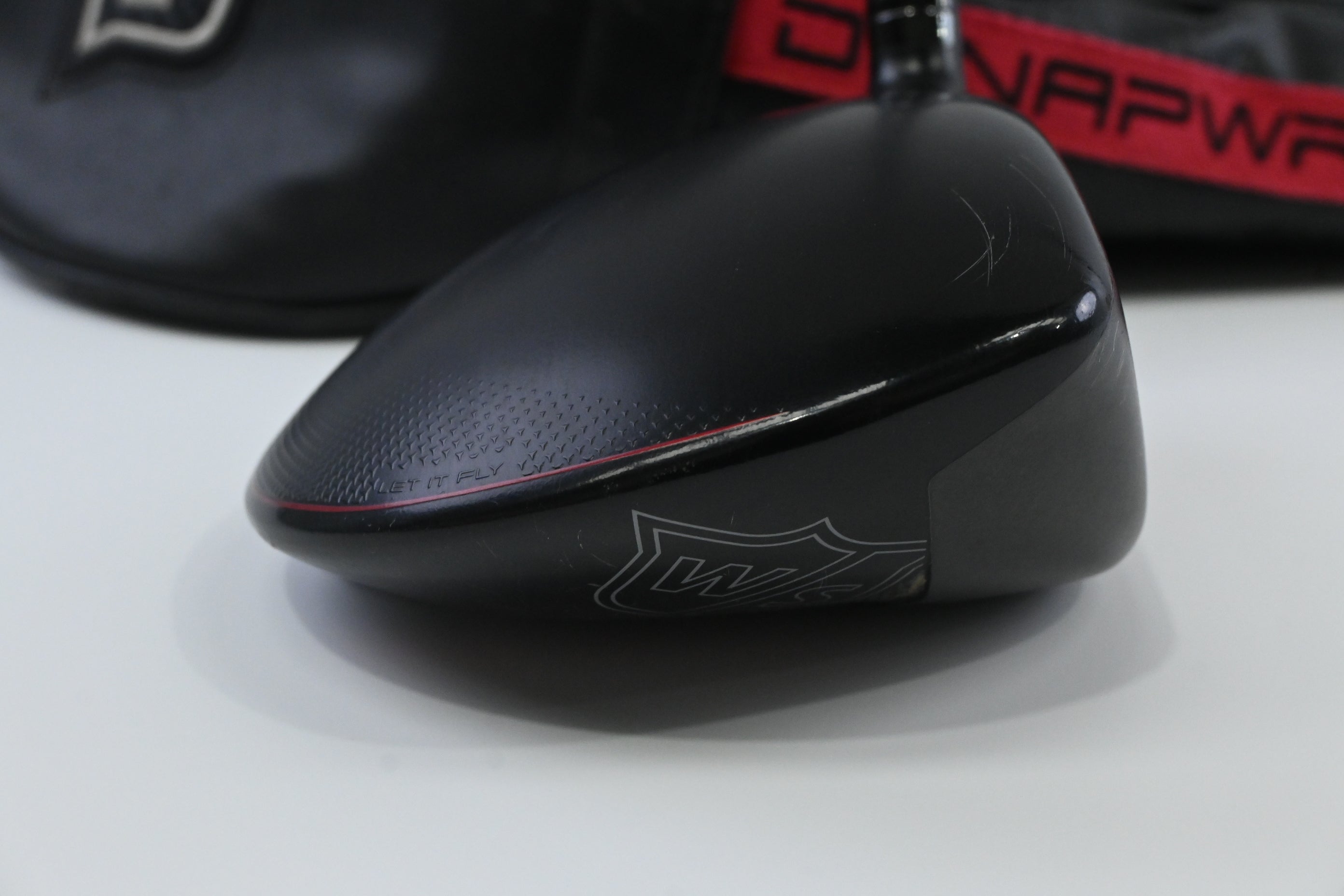 Wilson Dynapower Carbon 2023 Driver / 10.5 Degree / Regular Flex HZRDUS Smoke 50