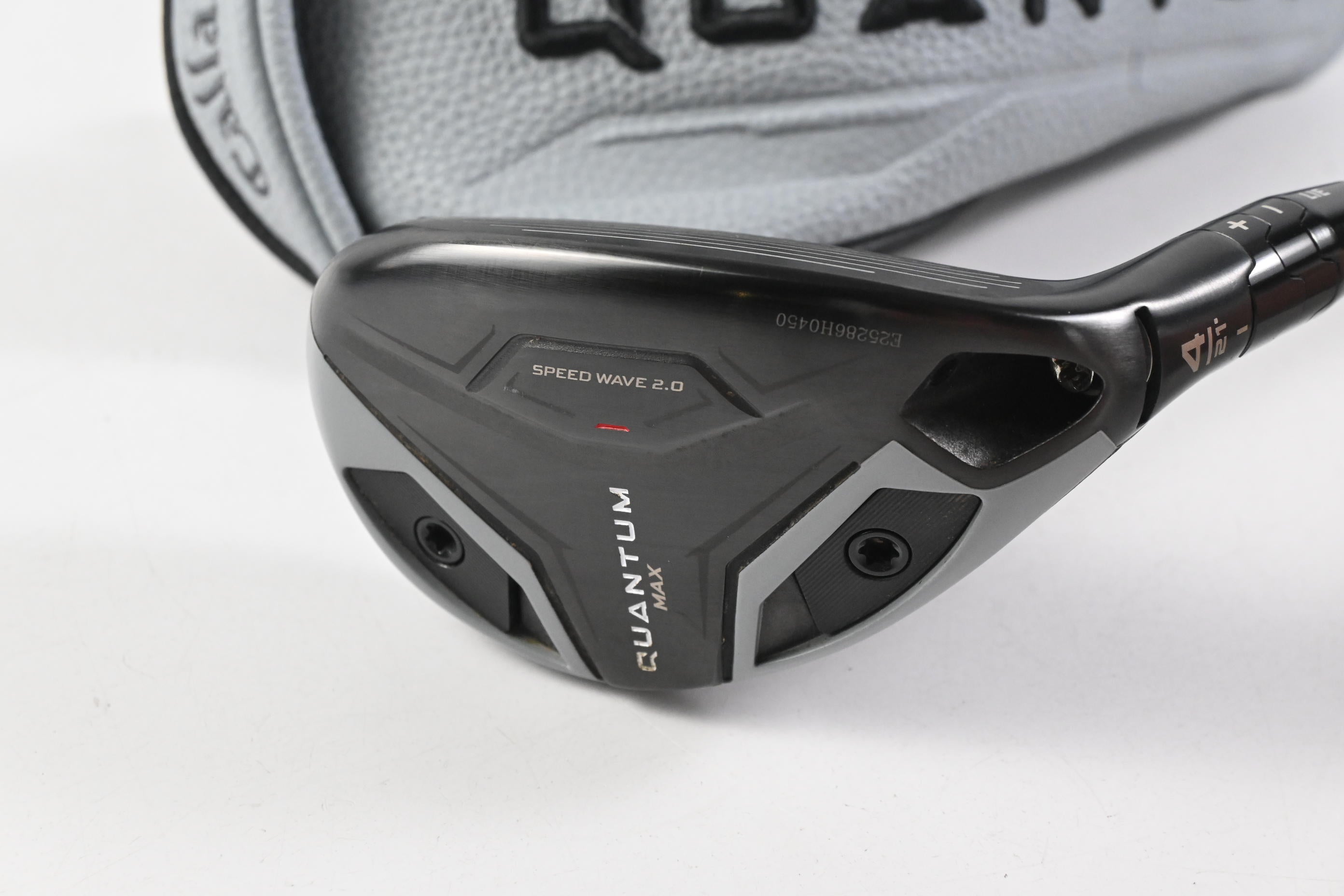 Callaway Quantum Max #4 Hybrid / 21 Degree / Regular Flex Denali Frost Silver 60
