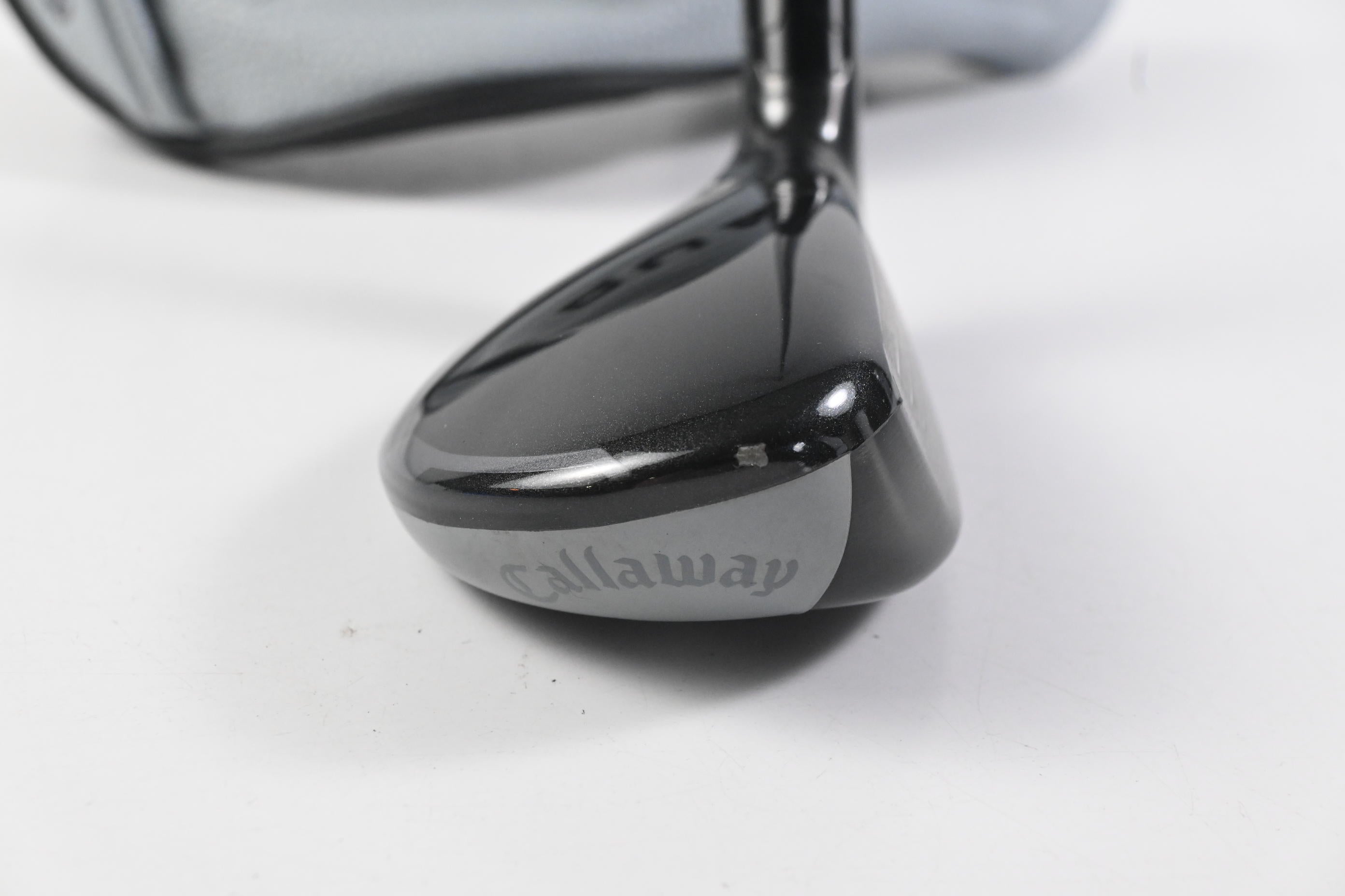 Callaway Quantum Max #4 Hybrid / 21 Degree / Regular Flex Denali Frost Silver 60