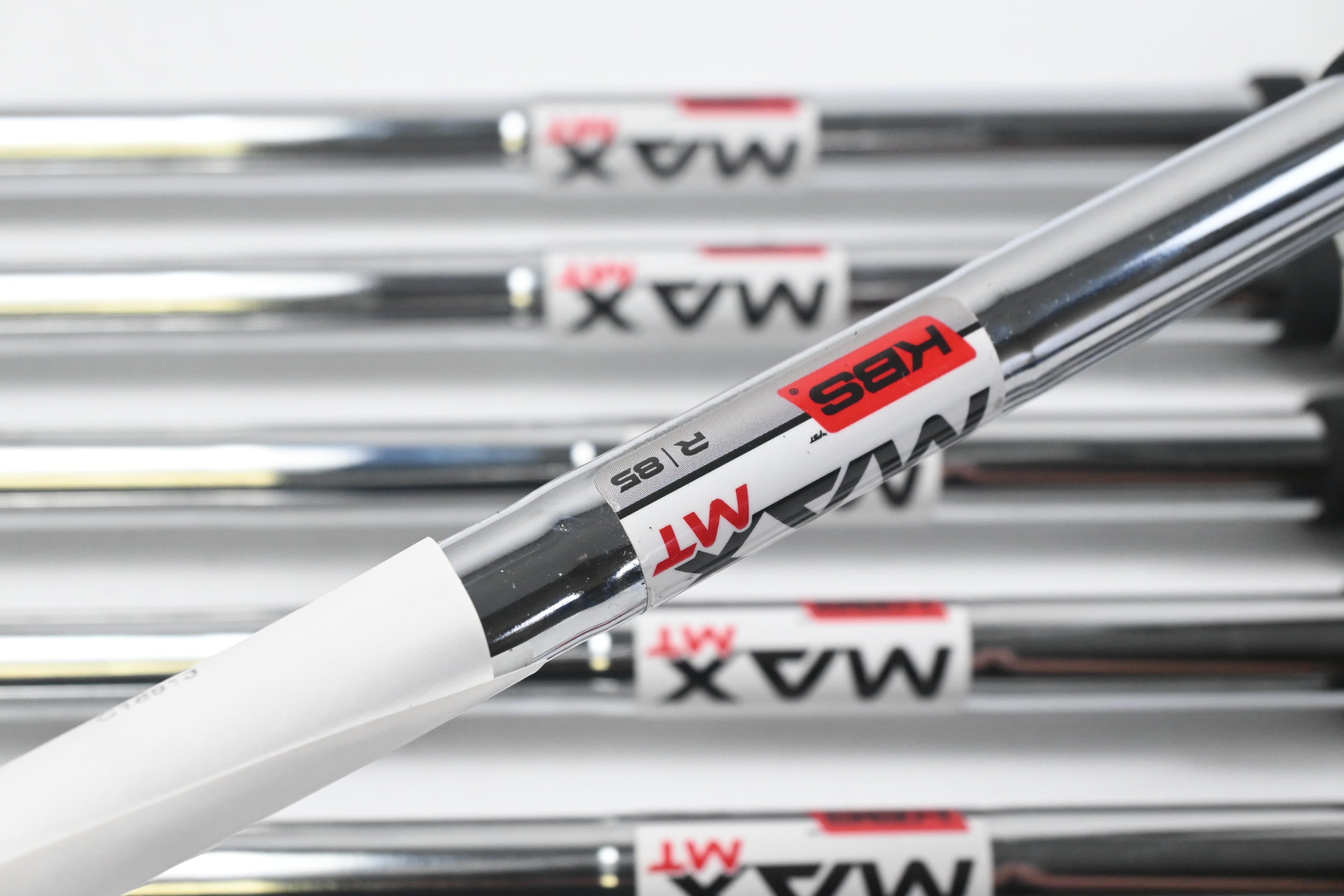Taylormade SIM2 Max Irons / 4-PW / Regular Flex KBS MAX MT 85 Shafts