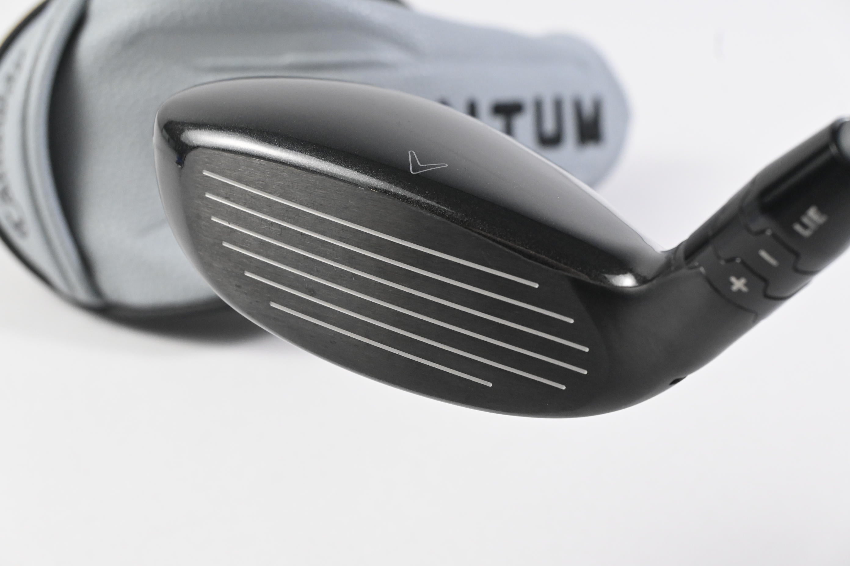 Callaway Quantum Max #4 Hybrid / 21 Degree / Regular Flex Denali Frost Silver 60
