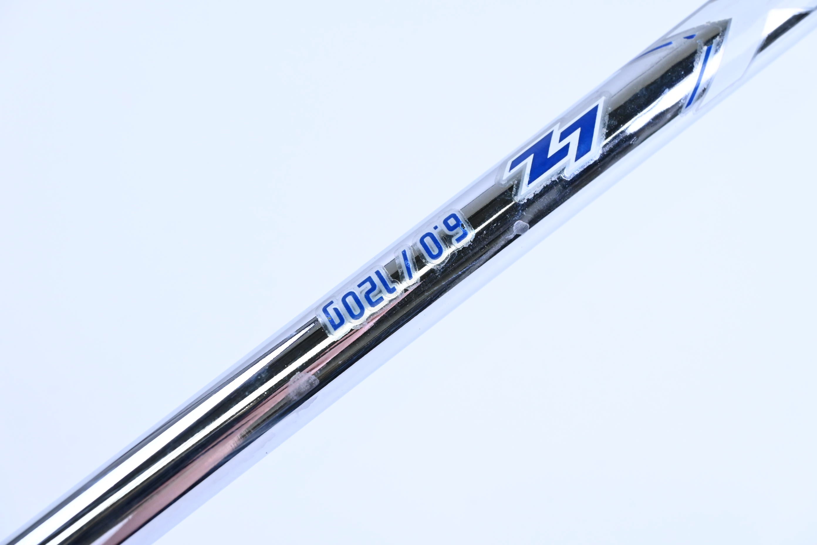 Titleist 620 MB #6 Iron / Stiff Flex Project X LZ 120 Shaft