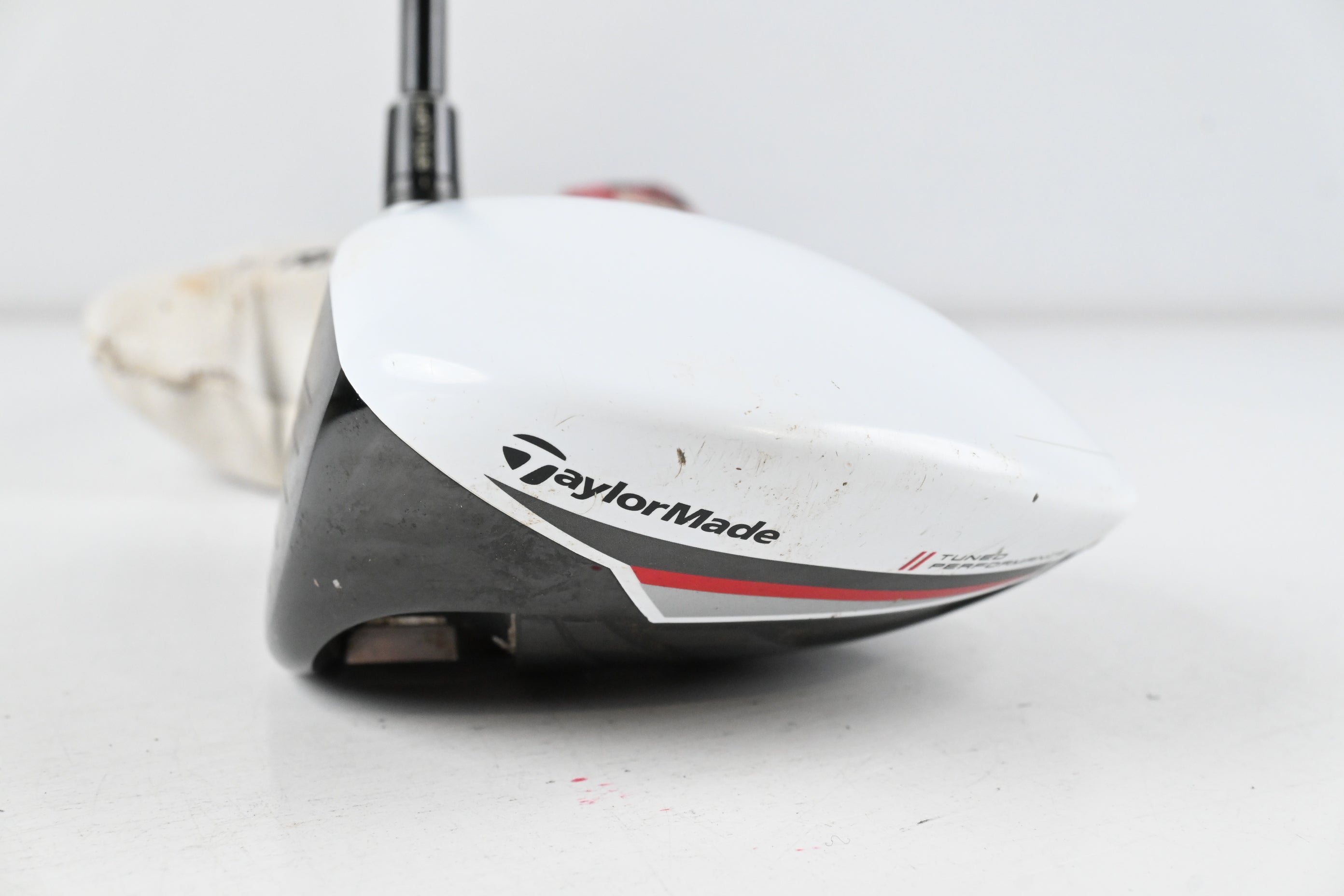 Left Hand Taylormade R15 Driver / 9.5 Degree / Regular Flex Fujikura Pro 50