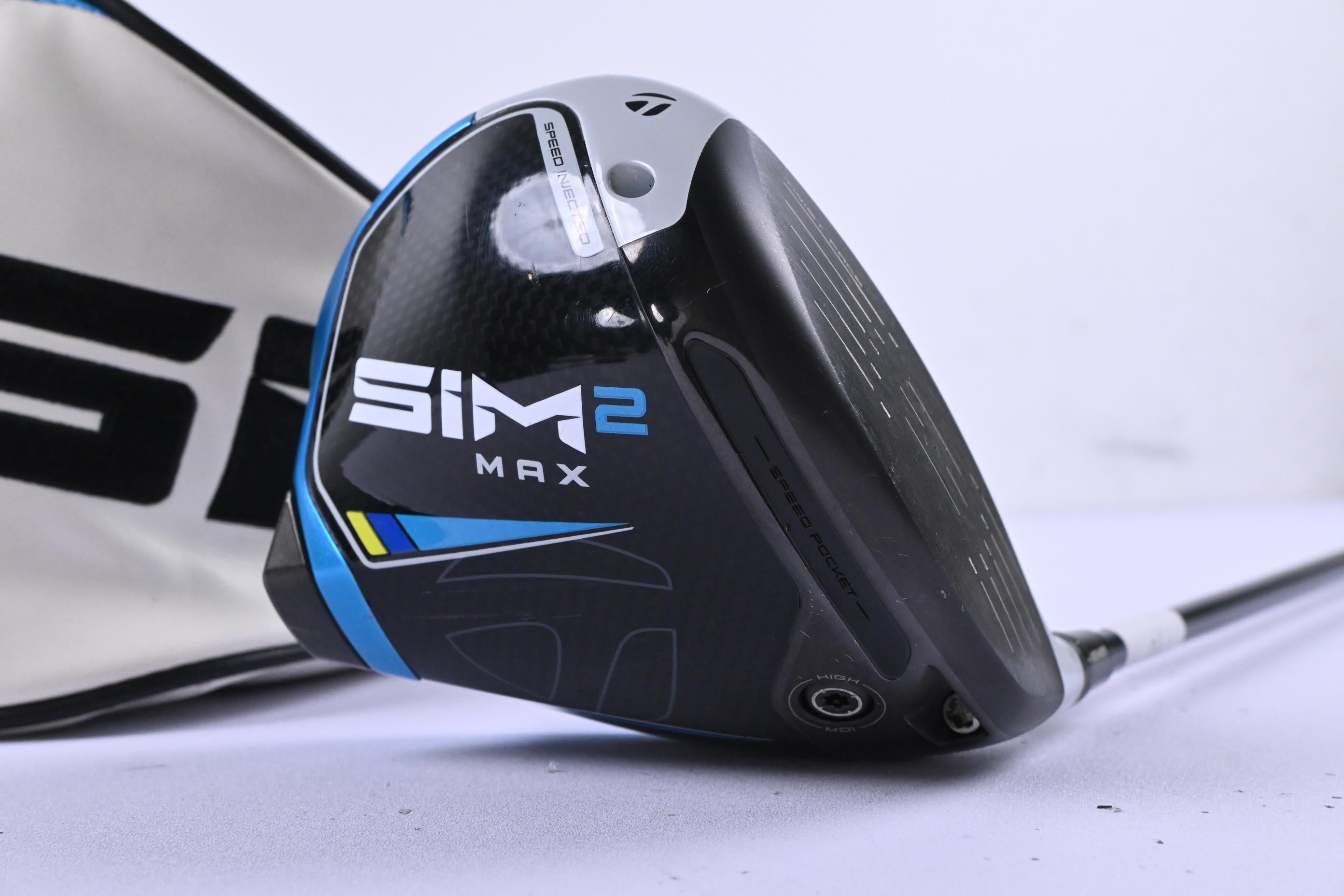 Taylormade SIM2 Max Driver / 10.5 Degree / Regular Flex Fujikura Ventus Blue 5