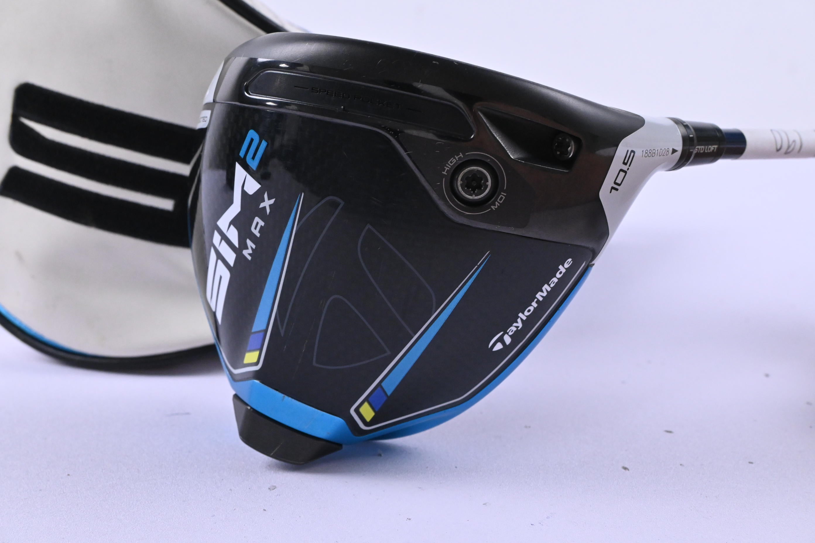 Taylormade SIM2 Max Driver / 10.5 Degree / Regular Flex Fujikura Ventus Blue 5
