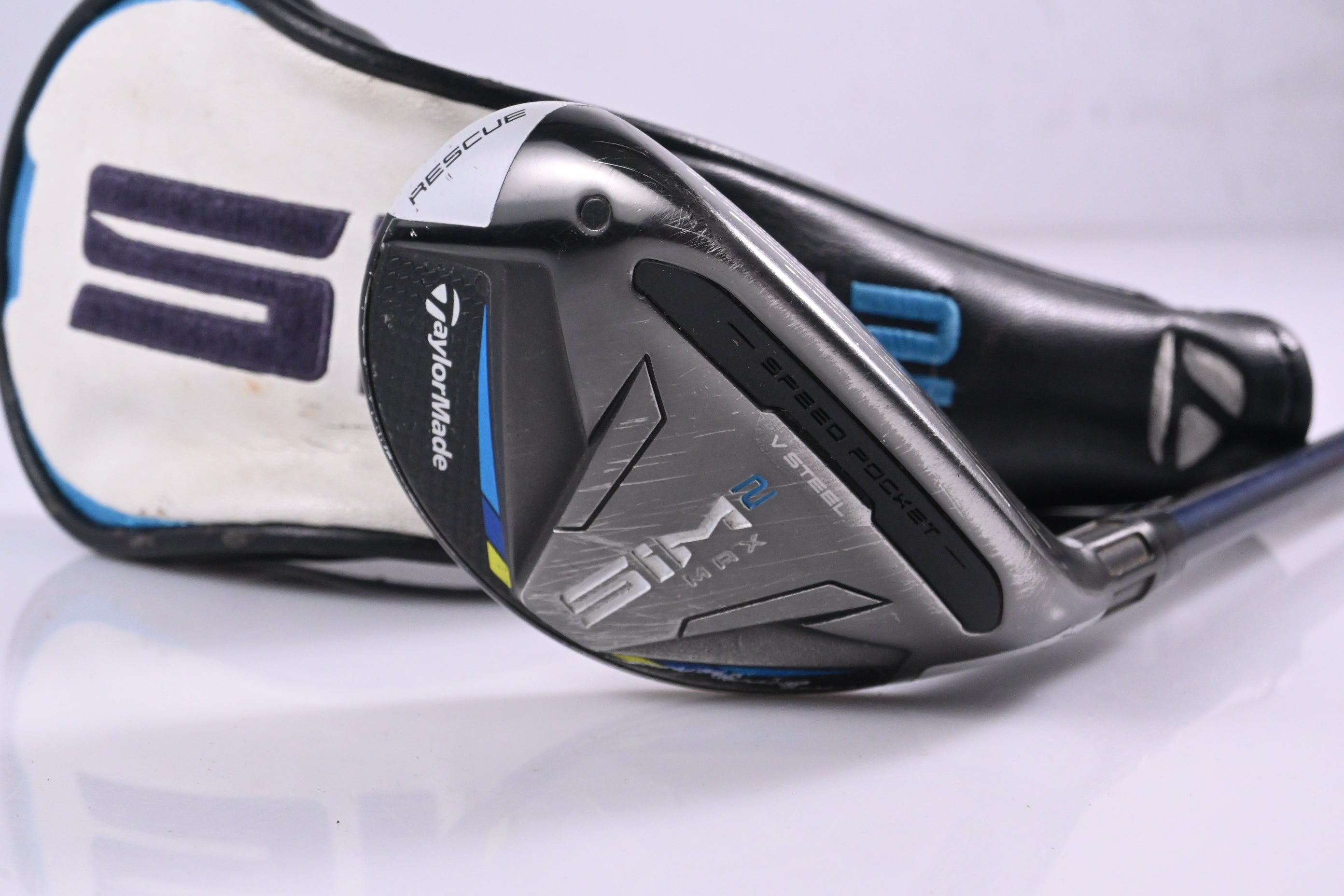 Taylormade SIM2 Max #4 Hybrid / 22 Degree / Stiff Flex Ventus Blue 7 Shaft