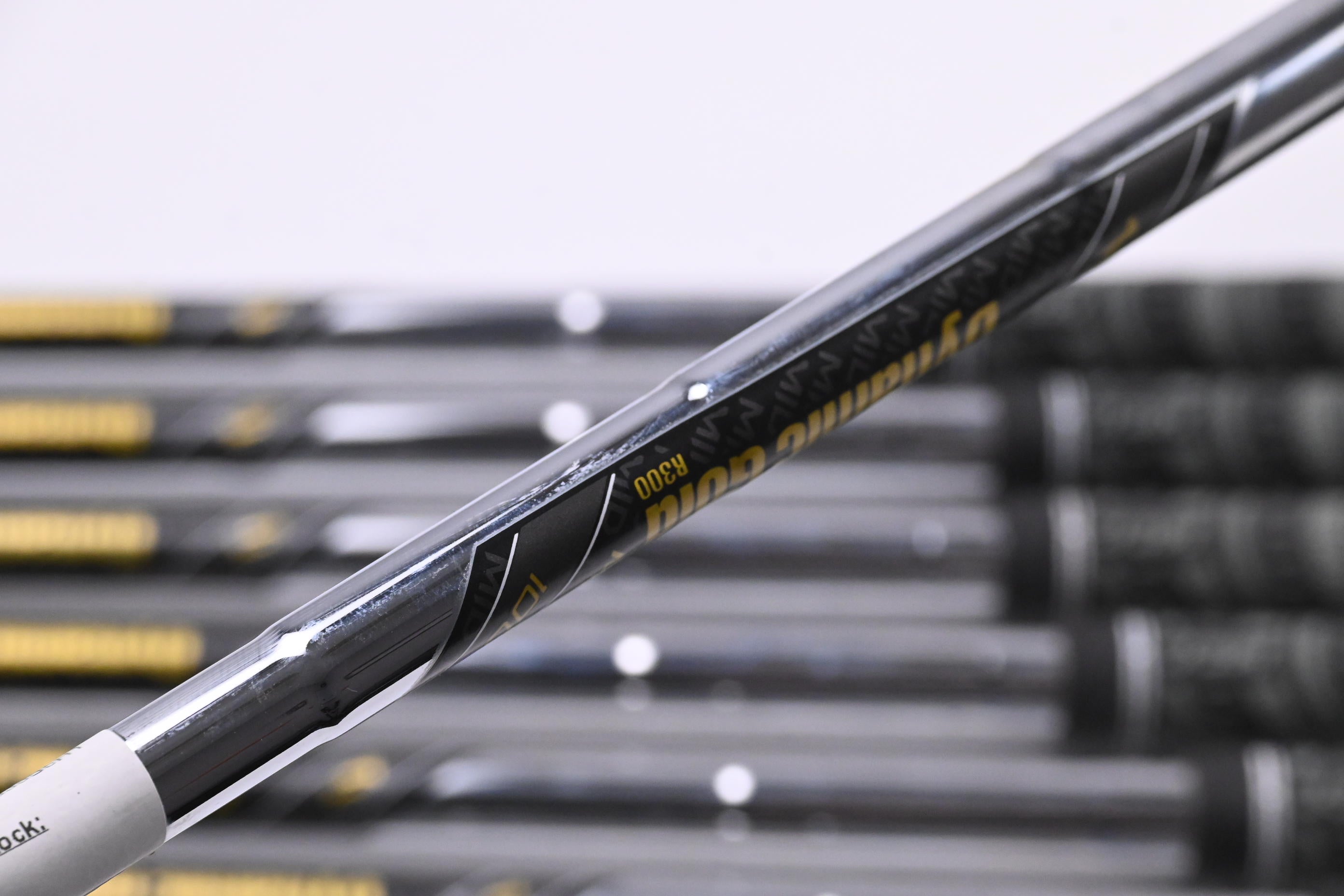 Mizuno Pro 245 Irons / 4-PW+GW / Regular Flex Dynamic Gold Mid 100 R300 Shafts