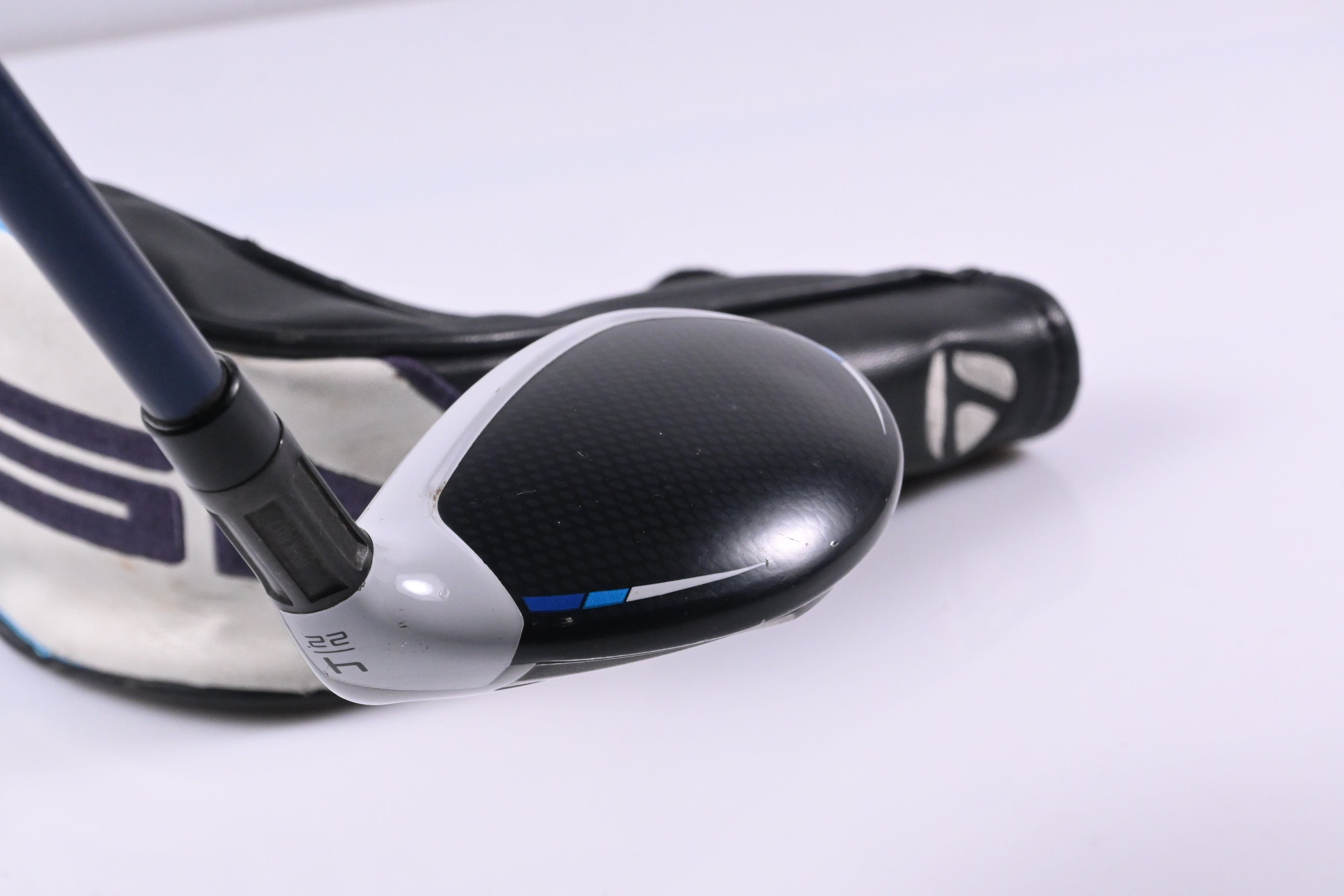 Taylormade SIM2 Max #4 Hybrid / 22 Degree / Stiff Flex Ventus Blue 7 Shaft
