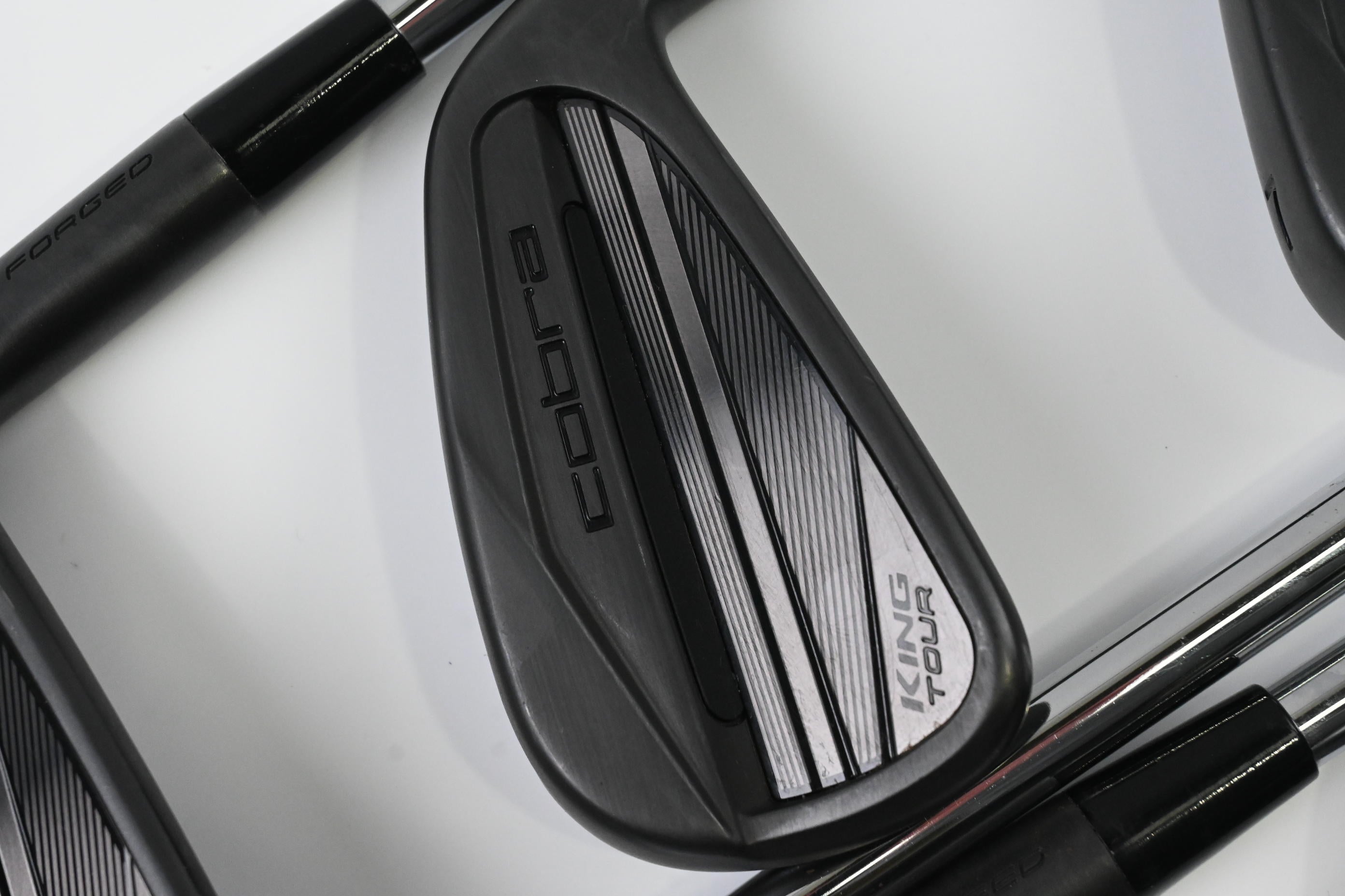 Cobra King Tour 2023 Irons / 5-PW+GW / Regular Plus Flex Project X LZ 115 Shafts