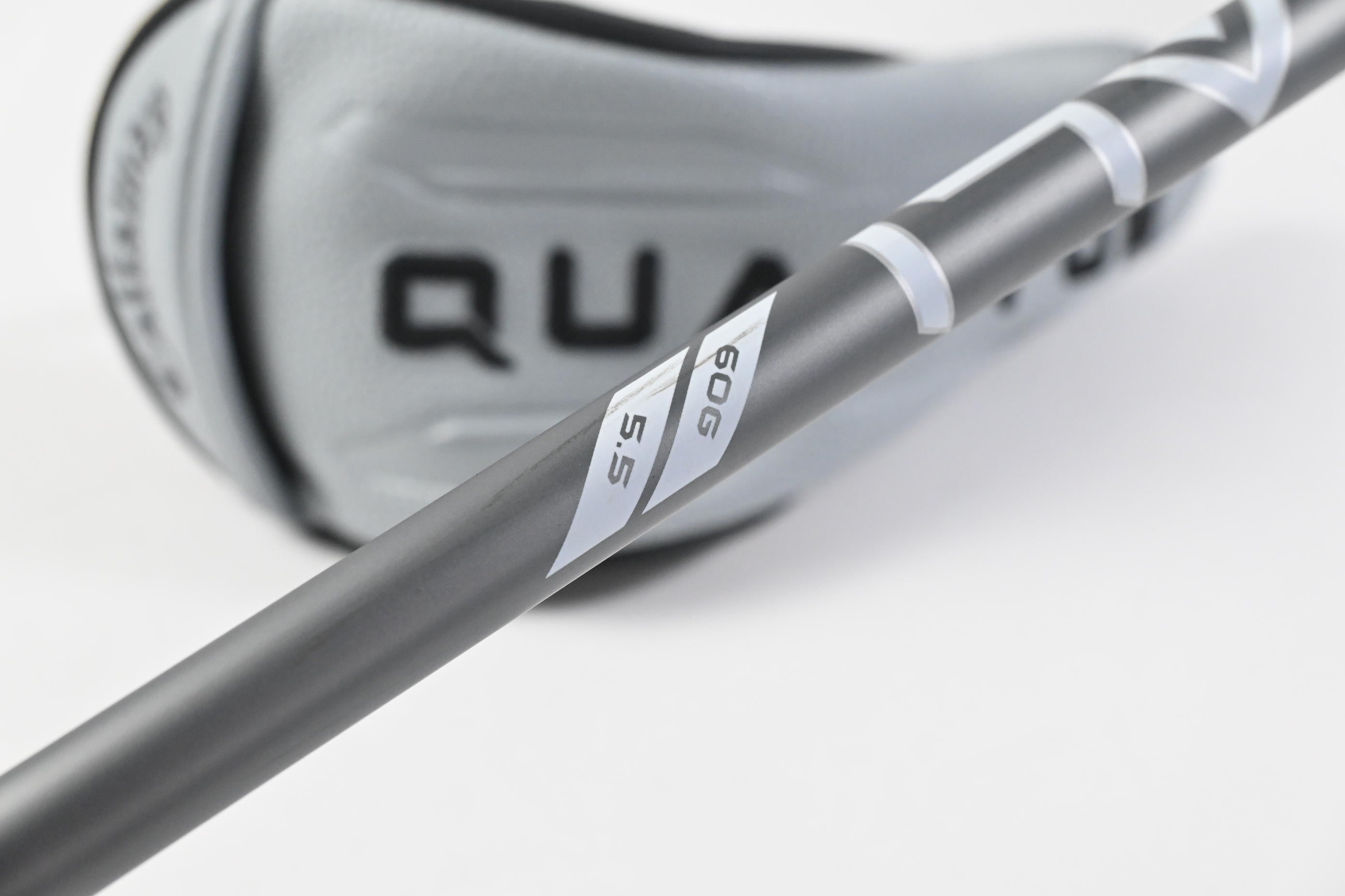 Callaway Quantum Max #5 Hybrid / 24 Degree / Regular Flex Denali Frost Silver 60
