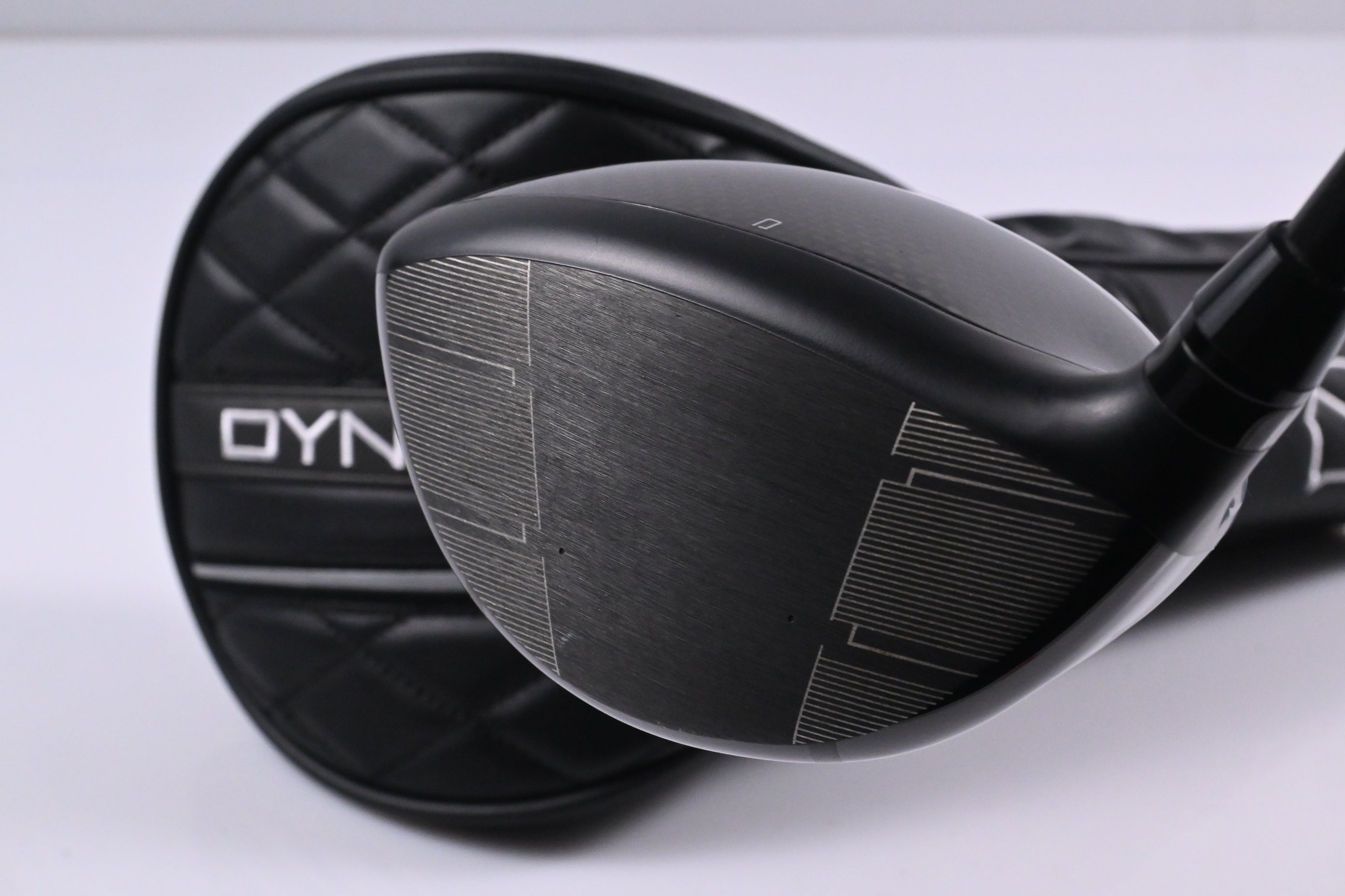 Wilson DYNAPWR 2025 Carbon Driver / 10.5 Degree / Stiff Flex Denali Black 60 Shaft