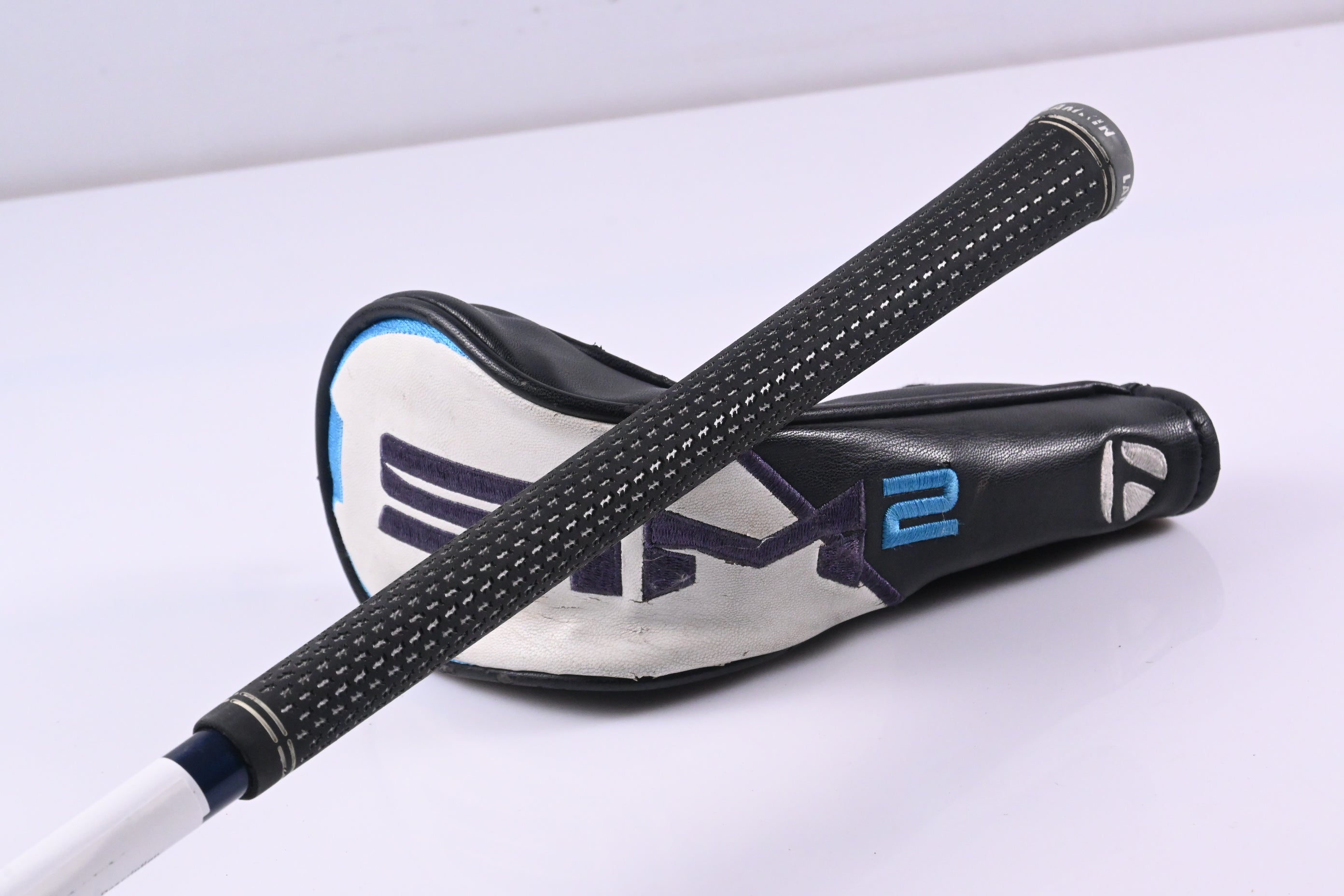 Taylormade SIM2 Max #4 Hybrid / 22 Degree / Stiff Flex Ventus Blue 7 Shaft