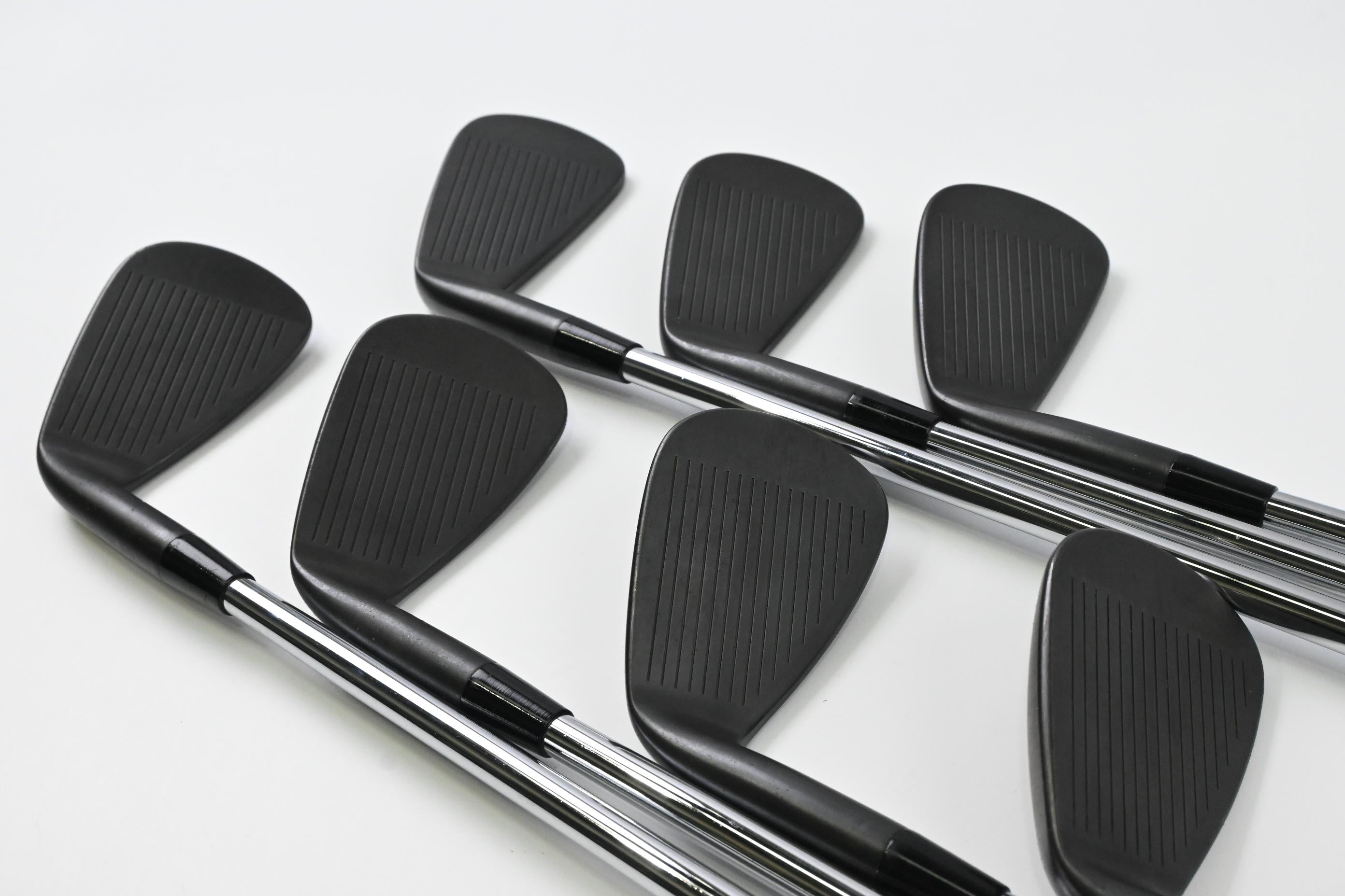 Cobra King Tour 2023 Irons / 5-PW+GW / Regular Plus Flex Project X LZ 115 Shafts