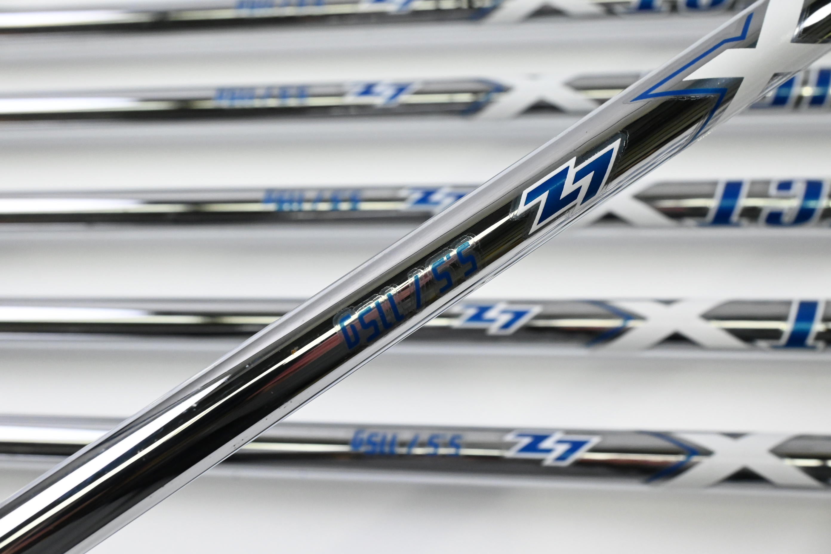 Cobra King Tour 2023 Irons / 5-PW+GW / Regular Plus Flex Project X LZ 115 Shafts