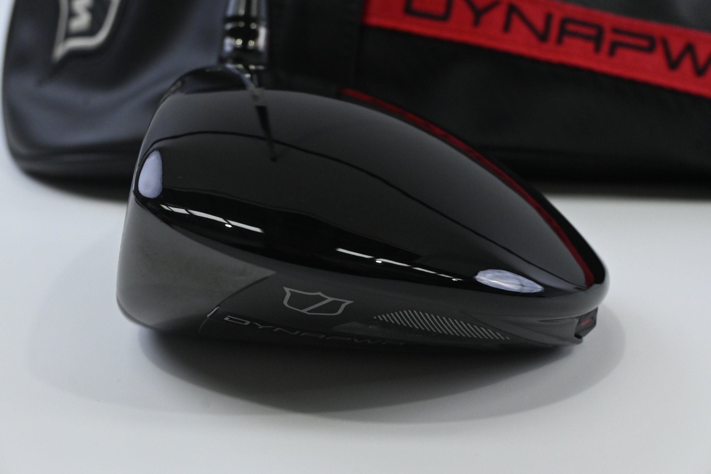 Left Hand Wilson DYNAPWR 2025 Max Driver / 10.5 Degree / Stiff Flex UST Shaft
