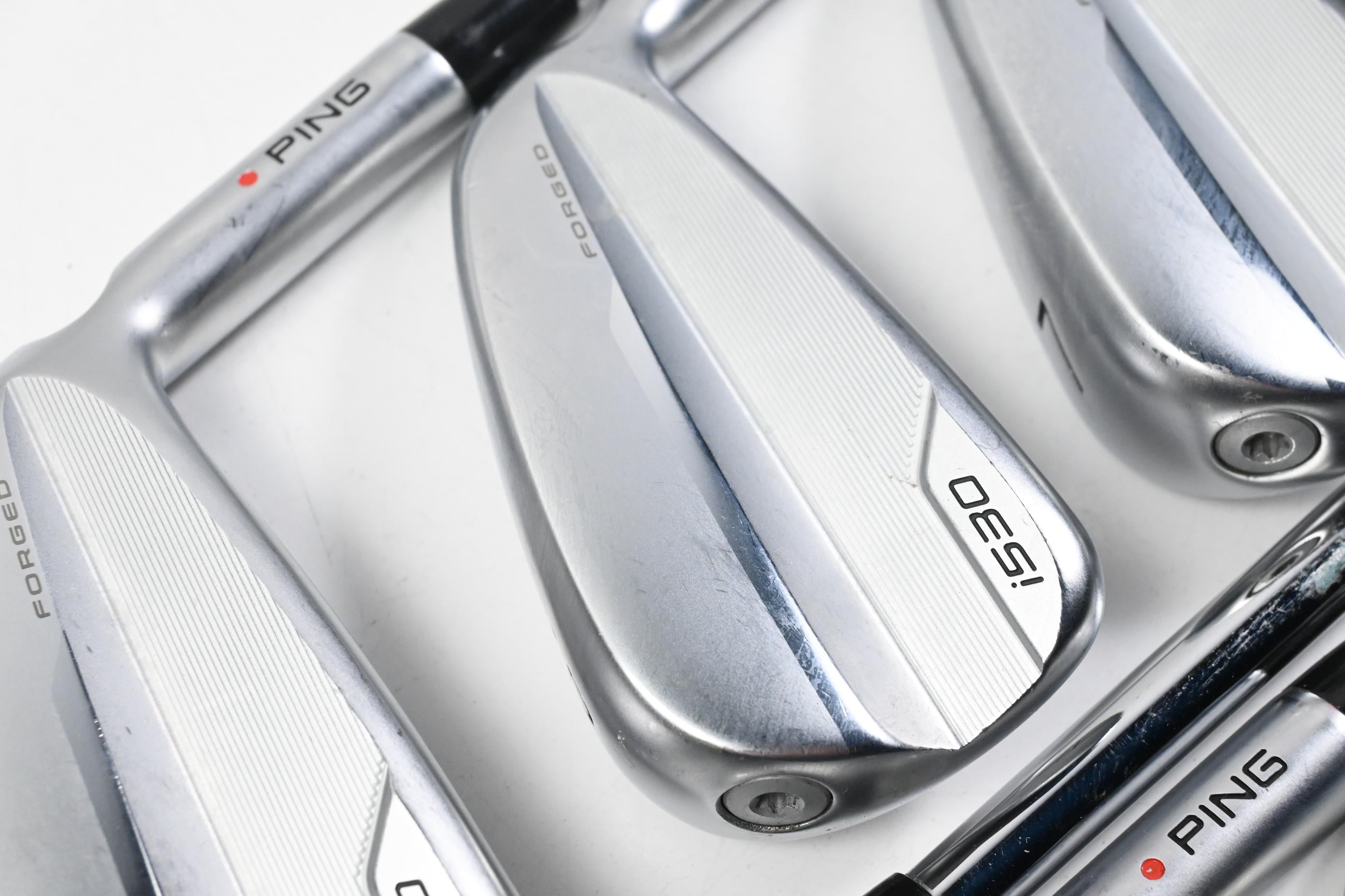 Ping i530 Irons / 5-PW+GW / Red Dot / X-Flex KBS Tour 130 Shafts