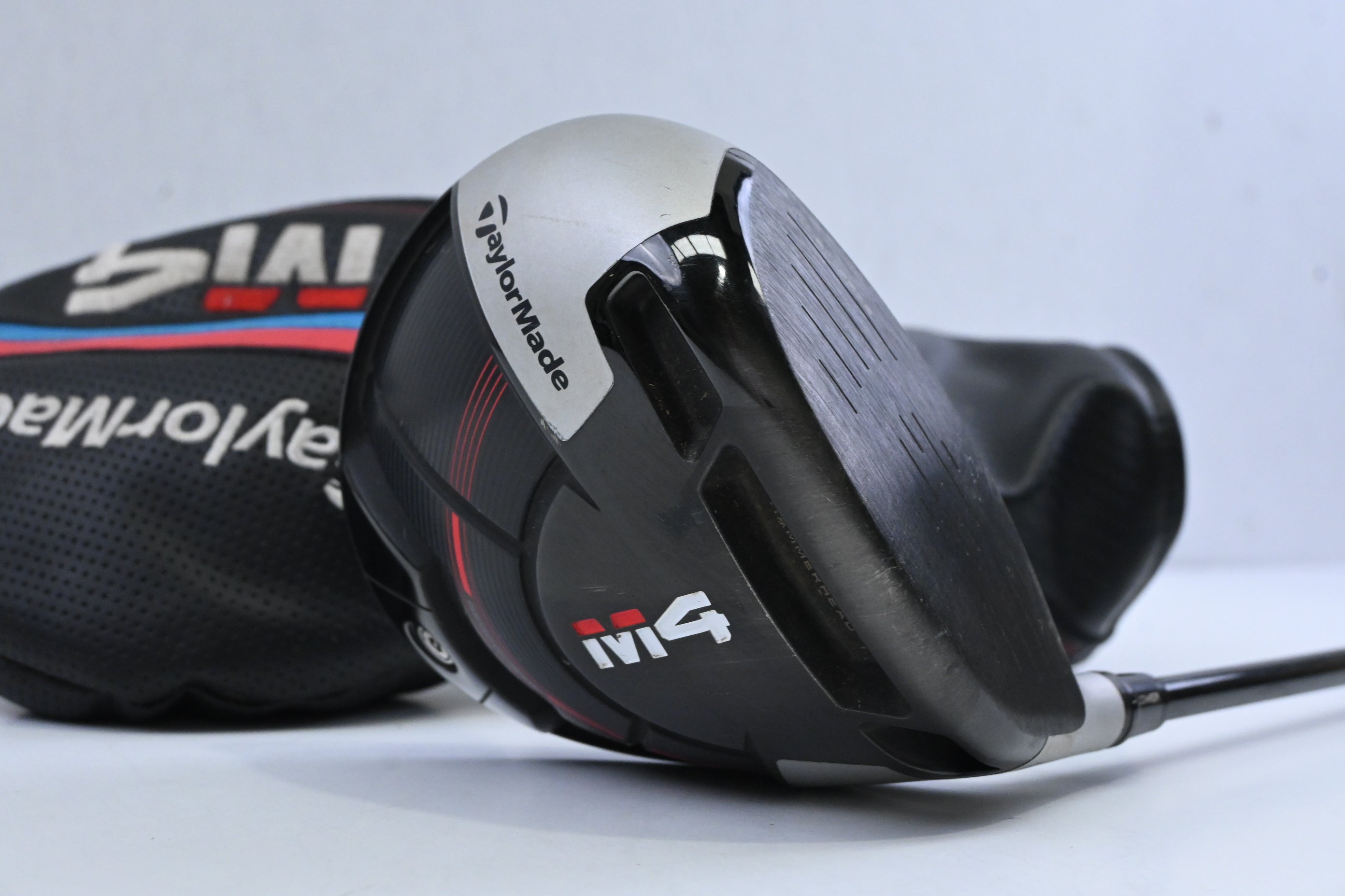 Taylormade M4 Driver / 10.5 Degree / Regular Flex Fujikura Atmos Red 5 Shaft