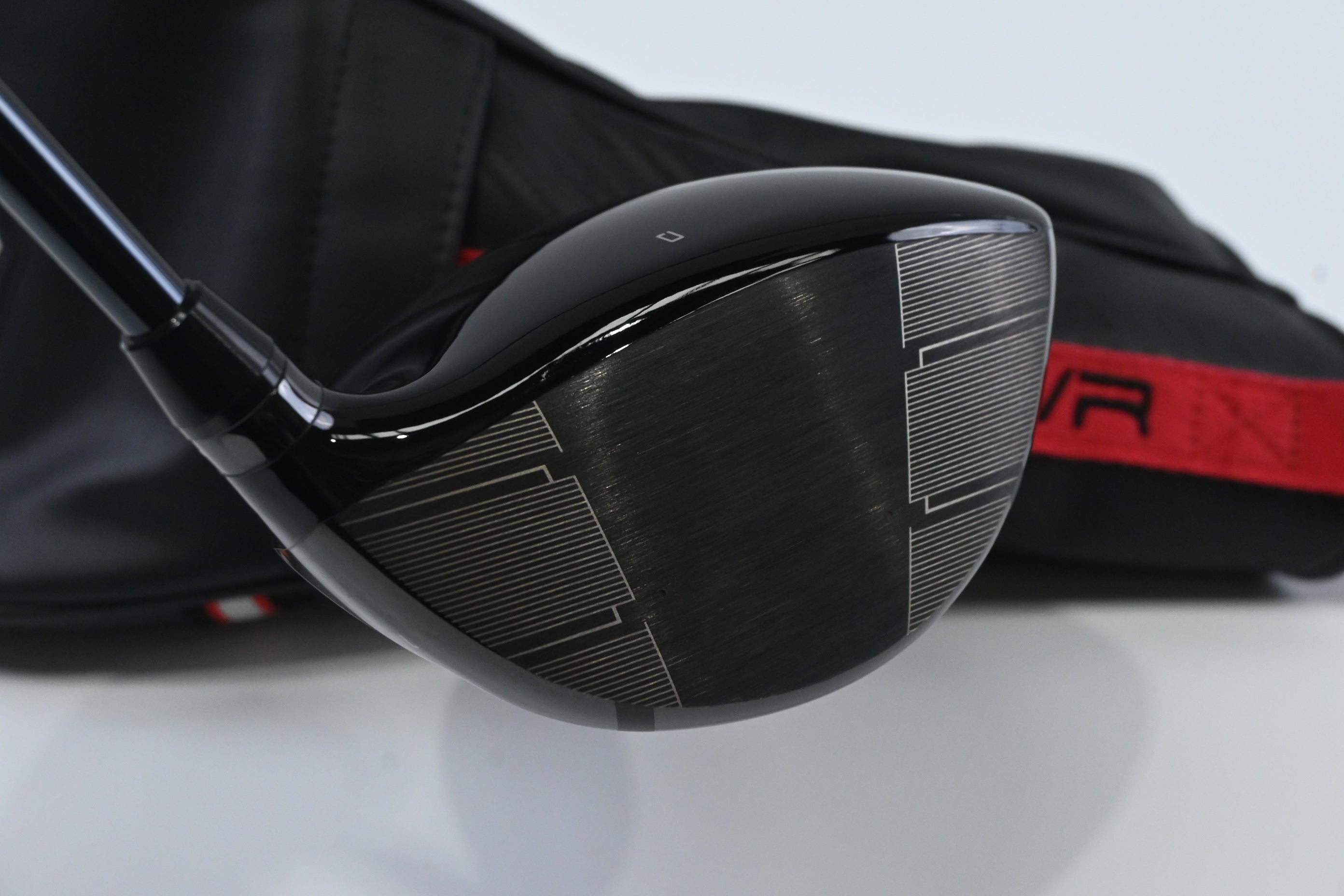 Left Hand Wilson DYNAPWR 2025 Max Driver / 10.5 Degree / Stiff Flex UST Shaft