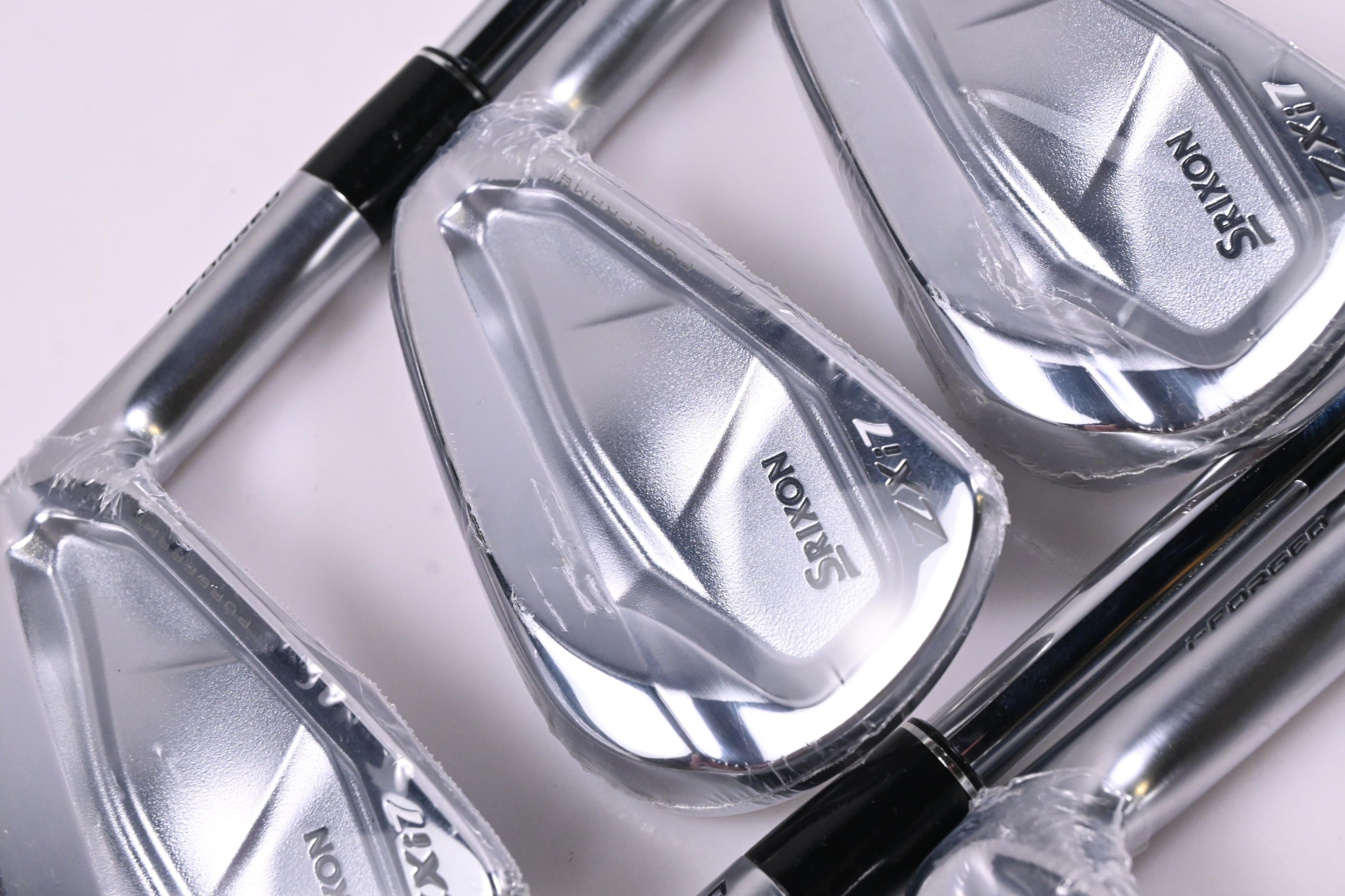 Srixon ZXI7 Irons / 5-PW / Stiff Flex Dynamic Gold Mid 115 S300 Shafts