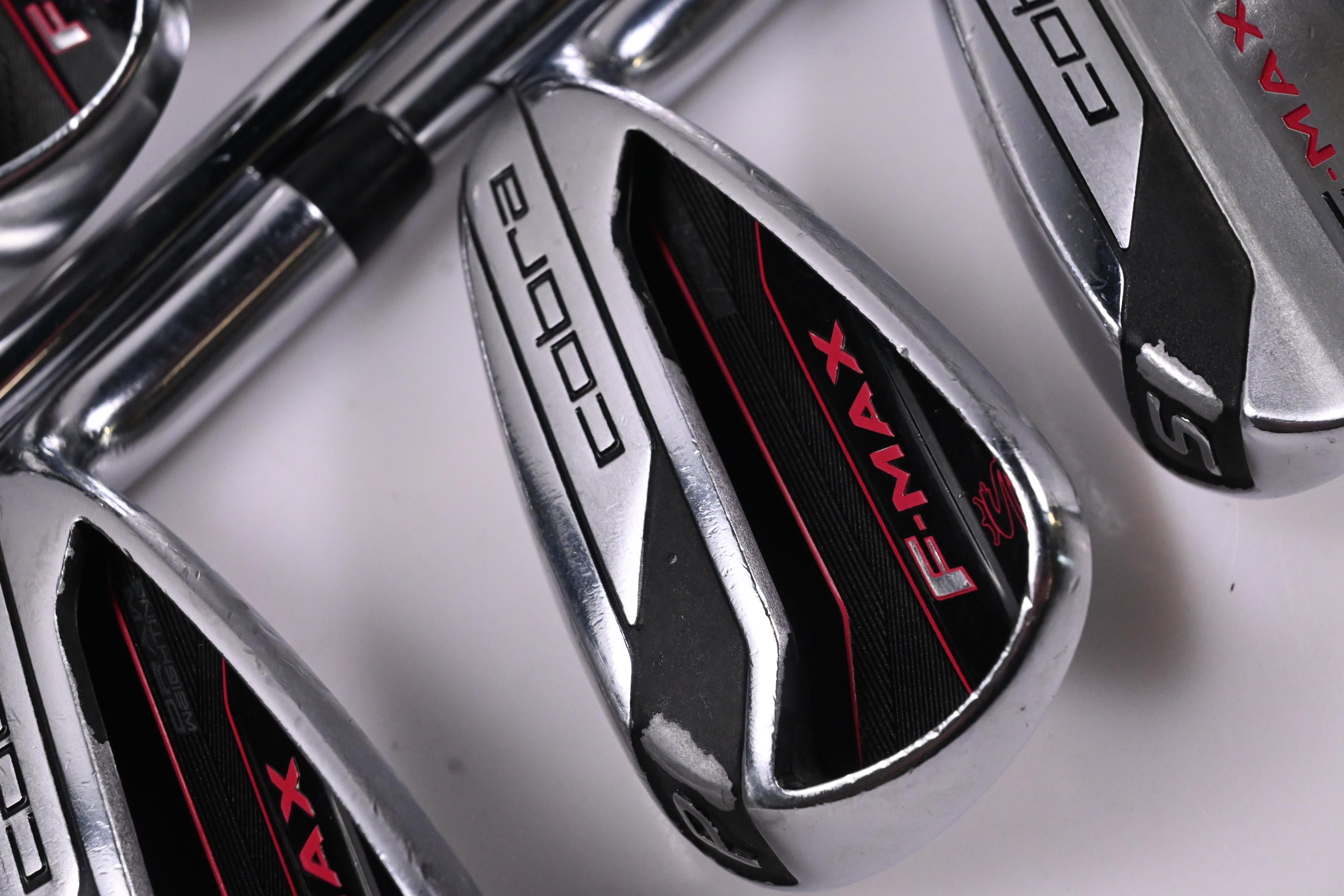 Cobra F-Max Superlite Irons / 5-PW+SW / Regular Flex SuperLight Shafts