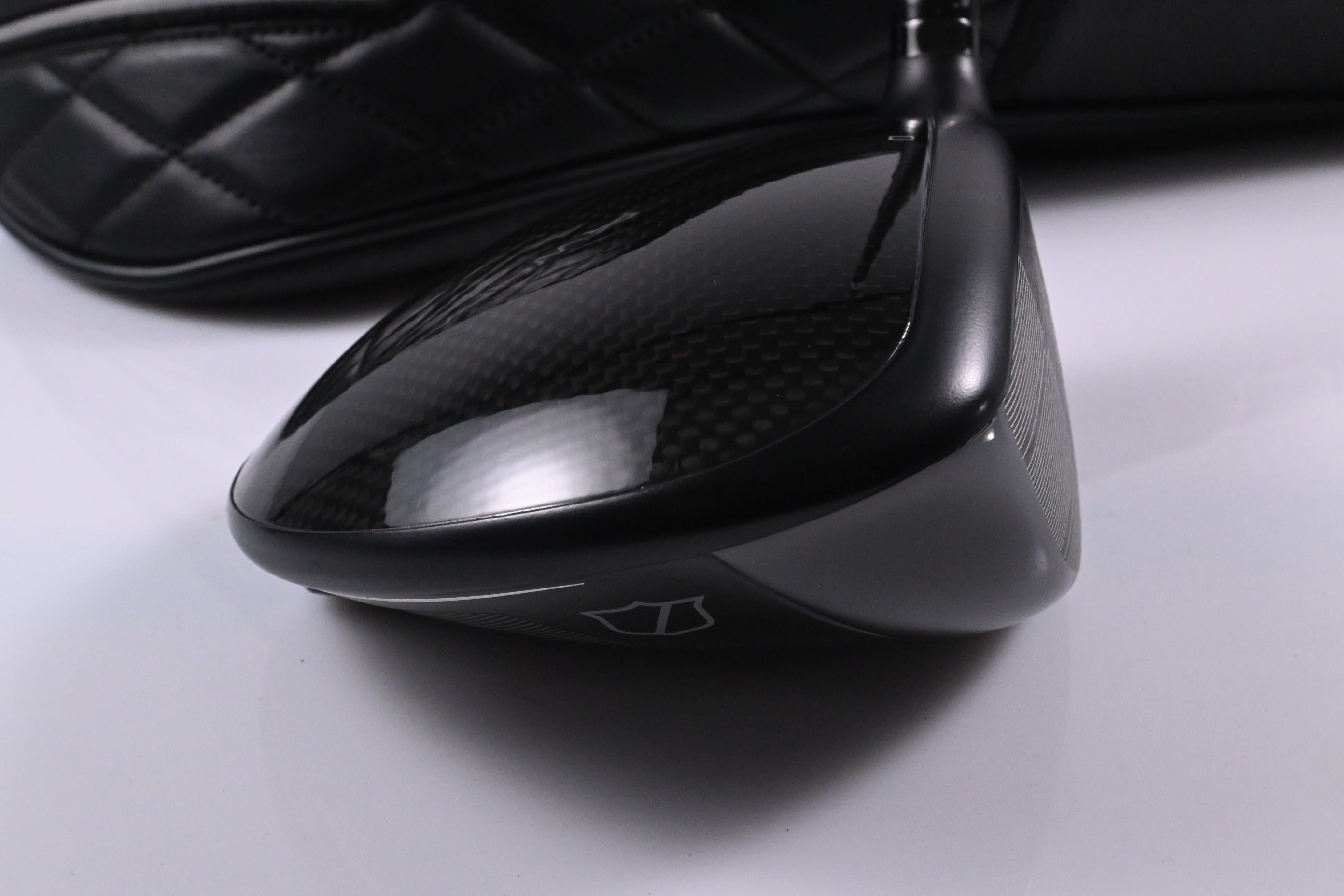 Wilson DYNAPWR 2025 Carbon Driver / 10.5 Degree / X-Flex HZRDUS Black Gen 5 60