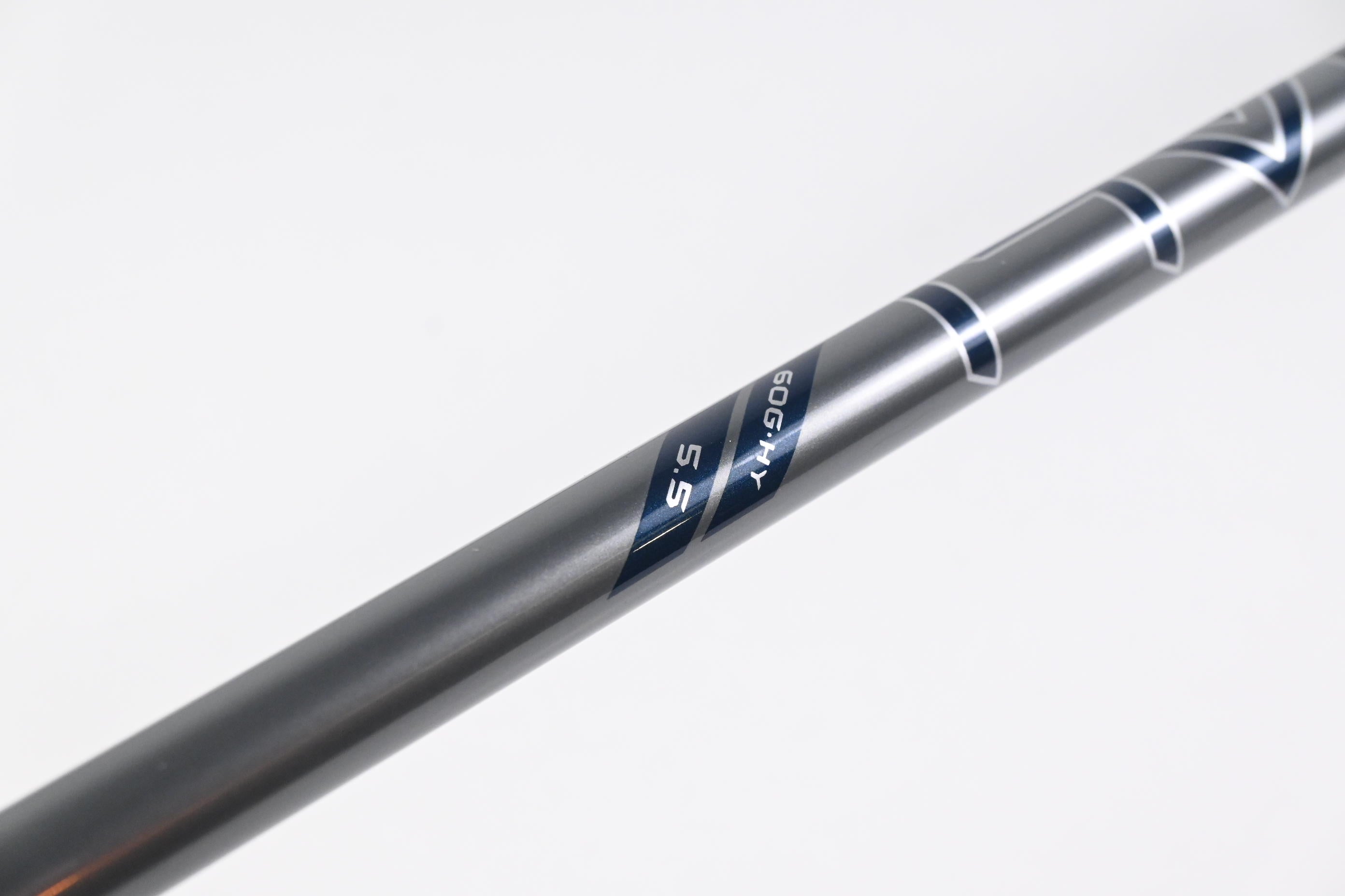 Callaway Elyte X #4 Hybrid / 21 Degree / Regular Flex Denali Charcoal 60 Shaft