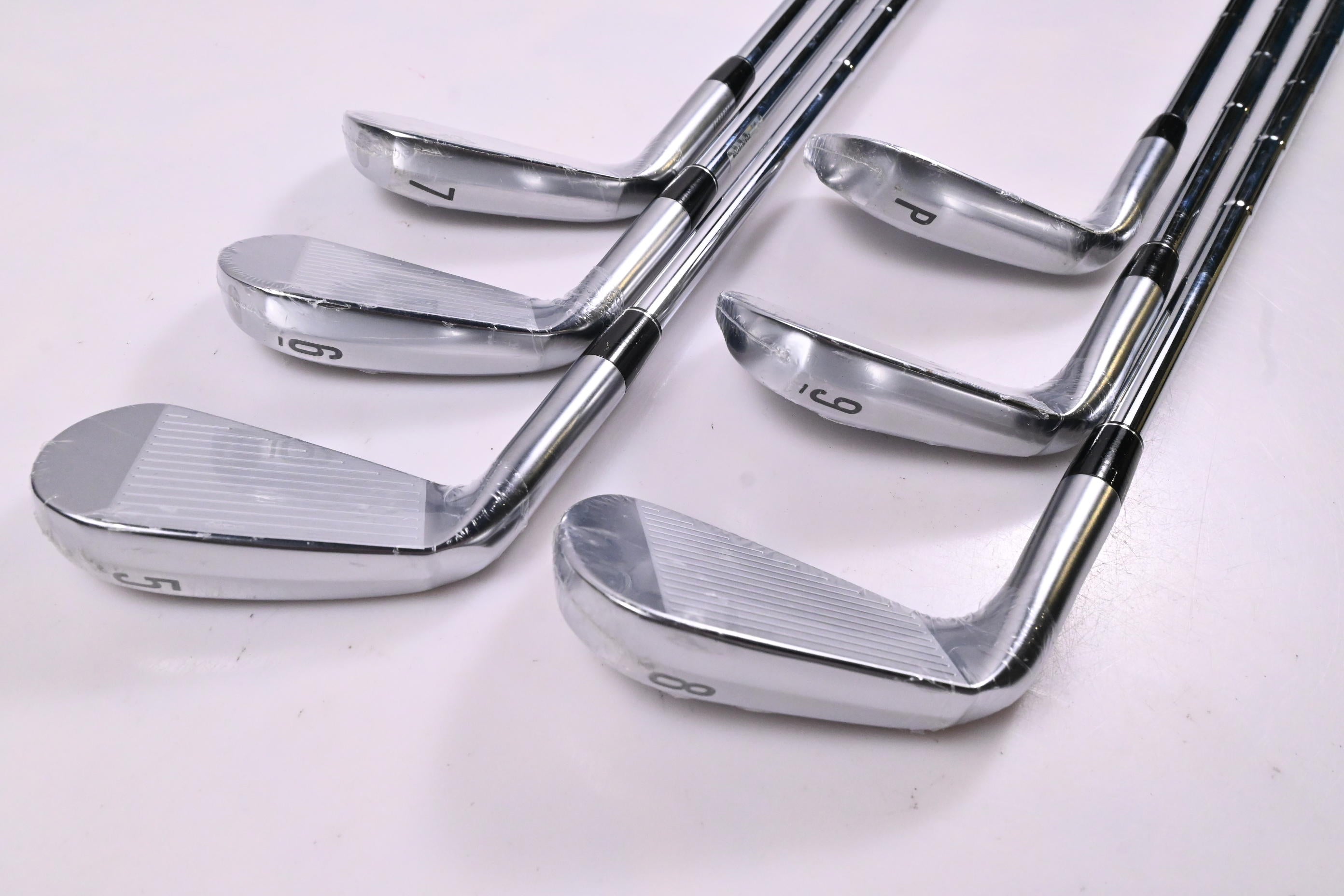 Srixon ZXI7 Irons / 5-PW / Stiff Flex Dynamic Gold Mid 115 S300 Shafts