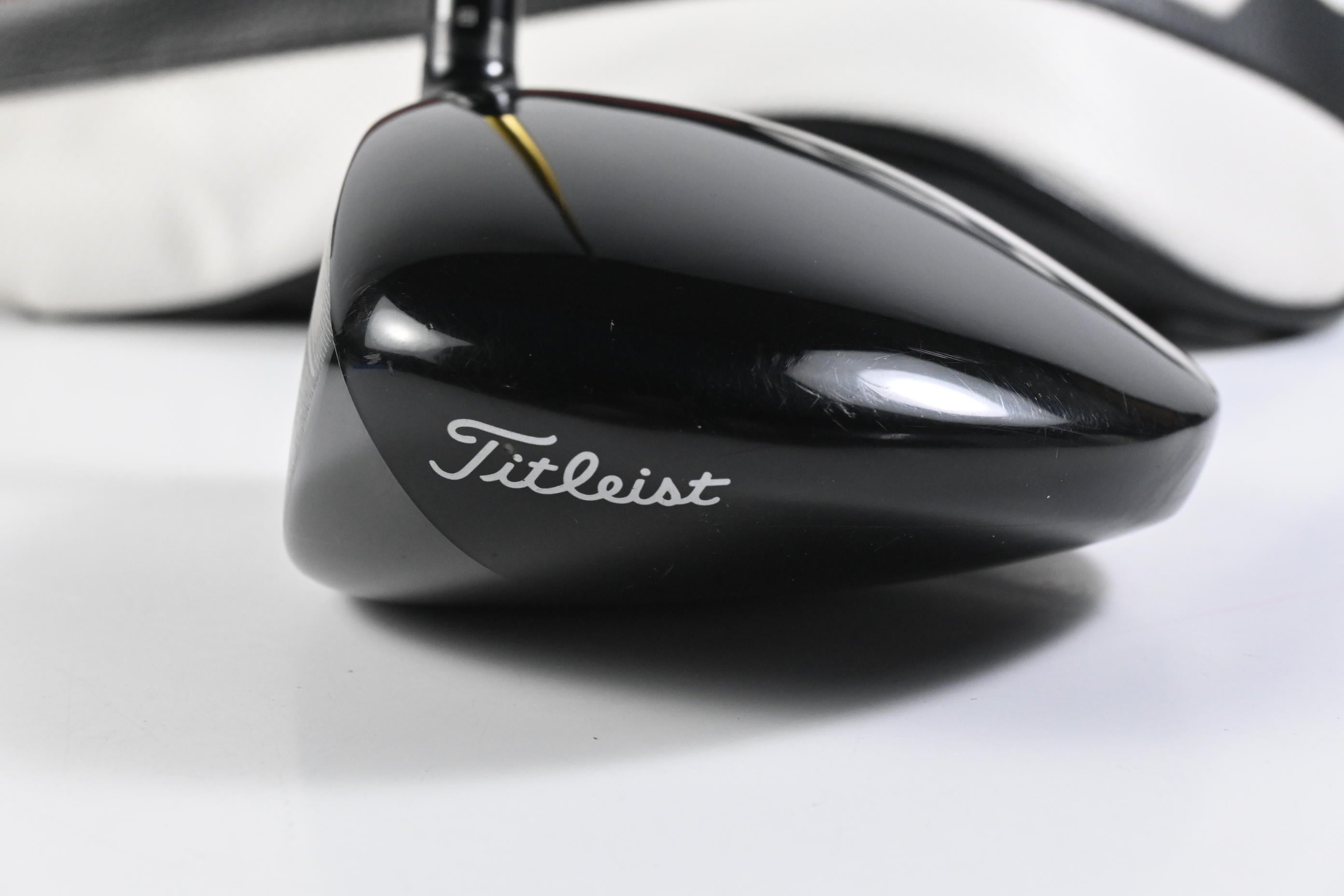 Left Hand Titleist GT2 Driver / 9 Degree / Regular Flex Homna Armrq 47 Shaft