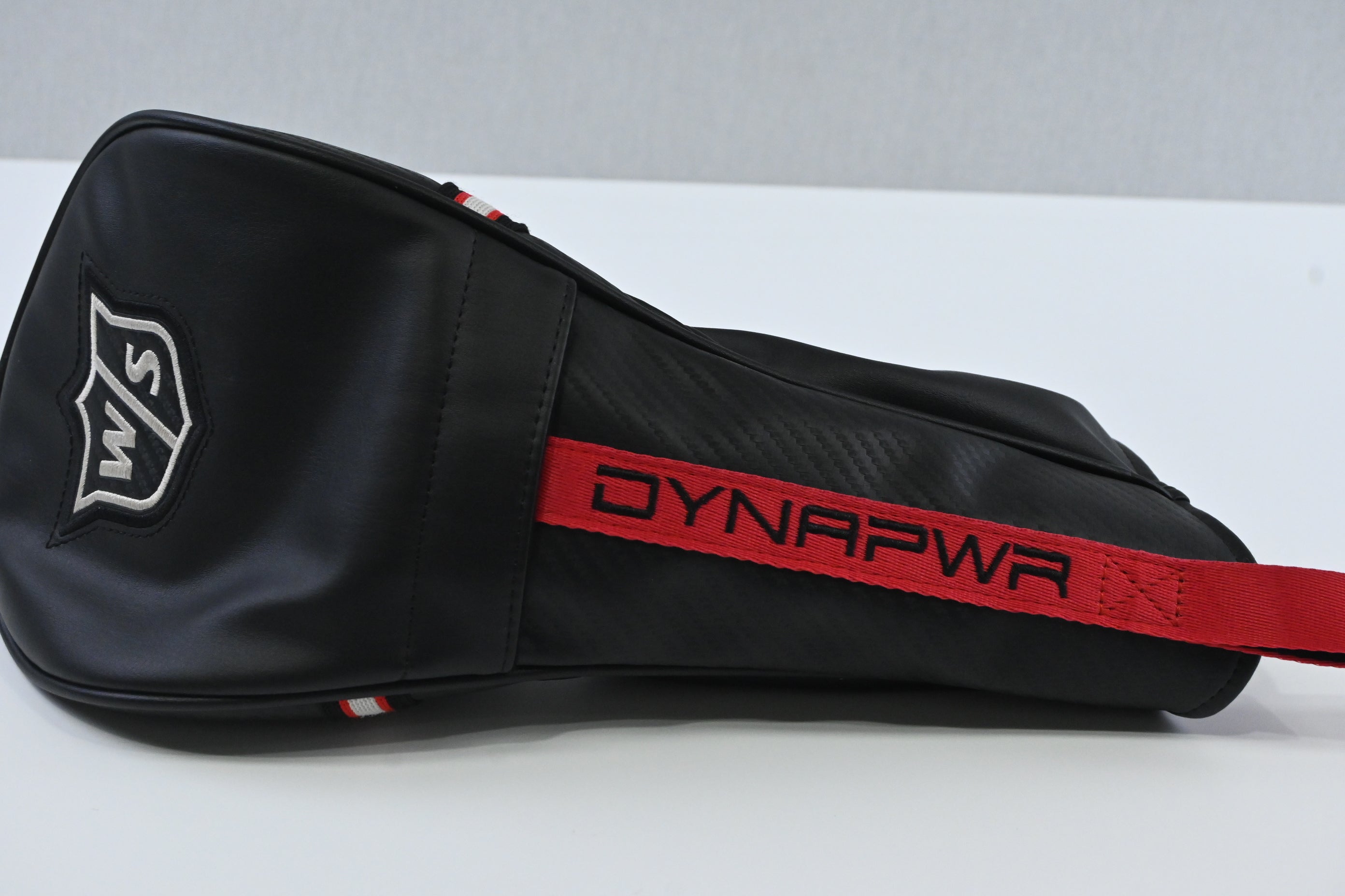 Left Hand Wilson DYNAPWR 2025 Max Driver / 10.5 Degree / Stiff Flex UST Shaft