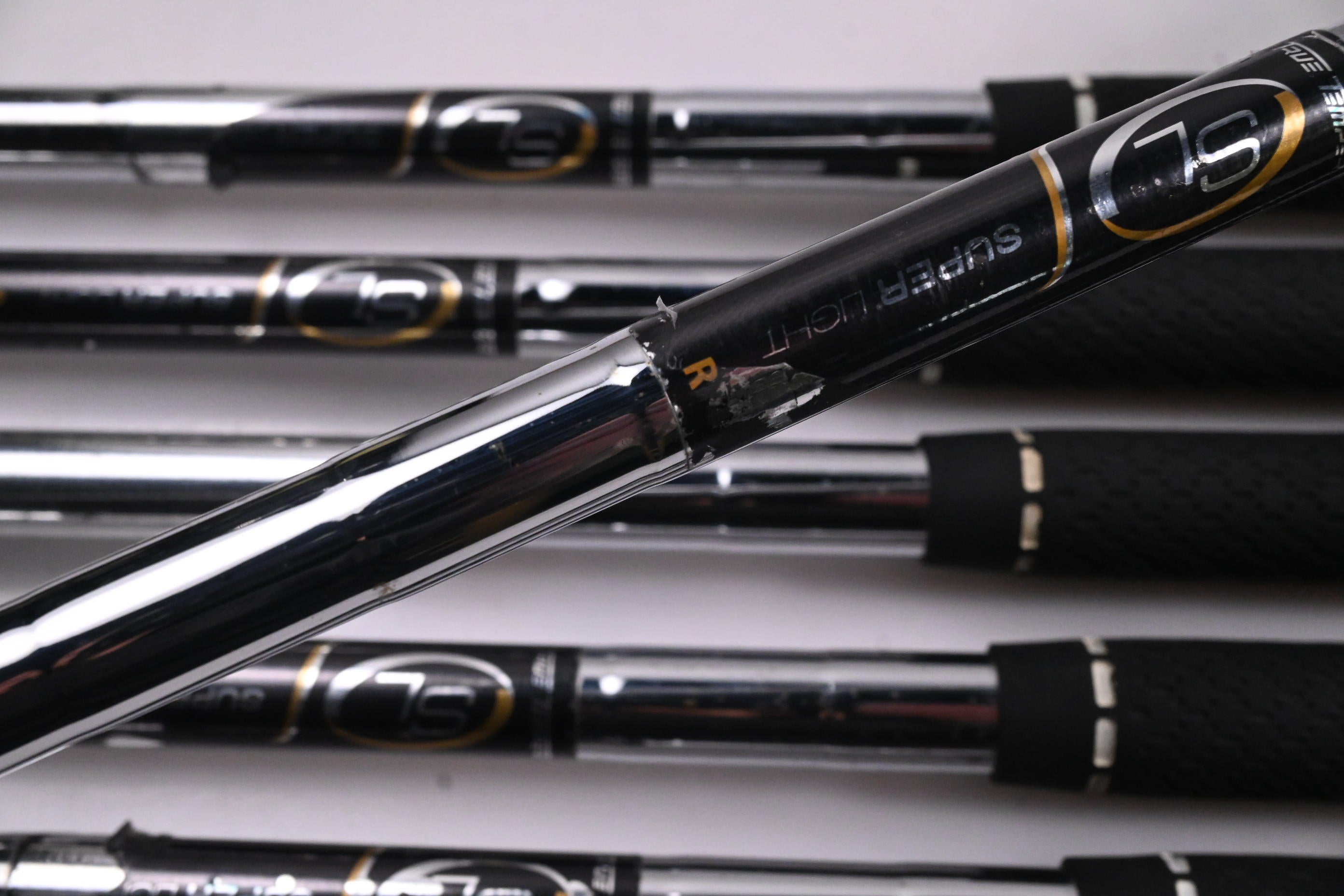 Cobra F-Max Superlite Irons / 5-PW+SW / Regular Flex SuperLight Shafts