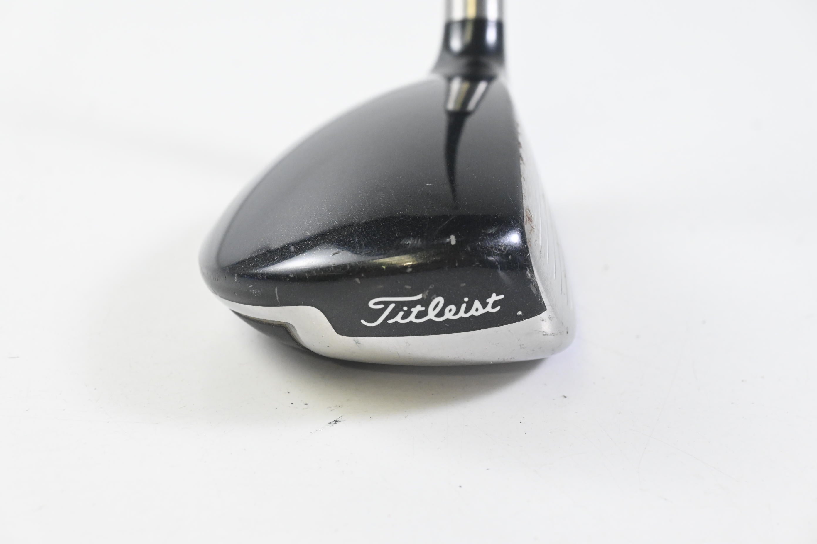 Titleist 909H #3 Hybrid / 19 Degree / Regular Flex Aldila Voodoo Shaft