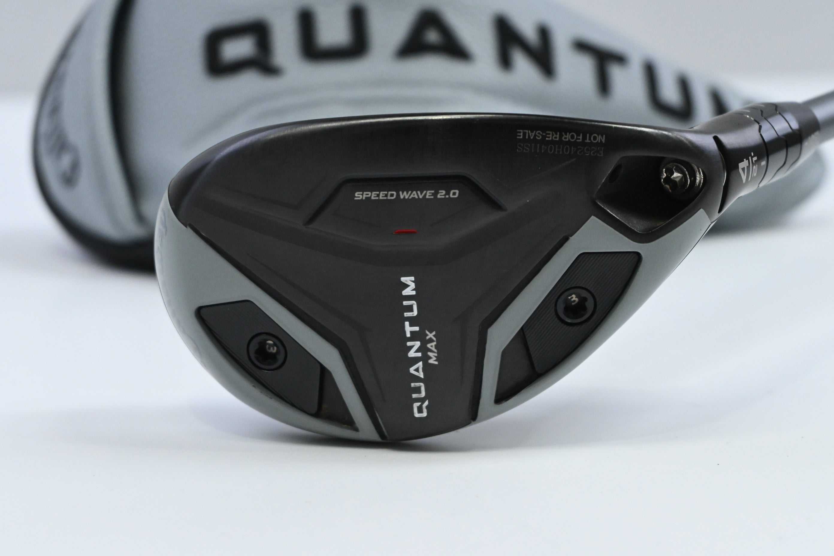 Callaway Quantum Max #4 Hybrid / 21 Degree / Regular Flex Denali Frost Silver 60
