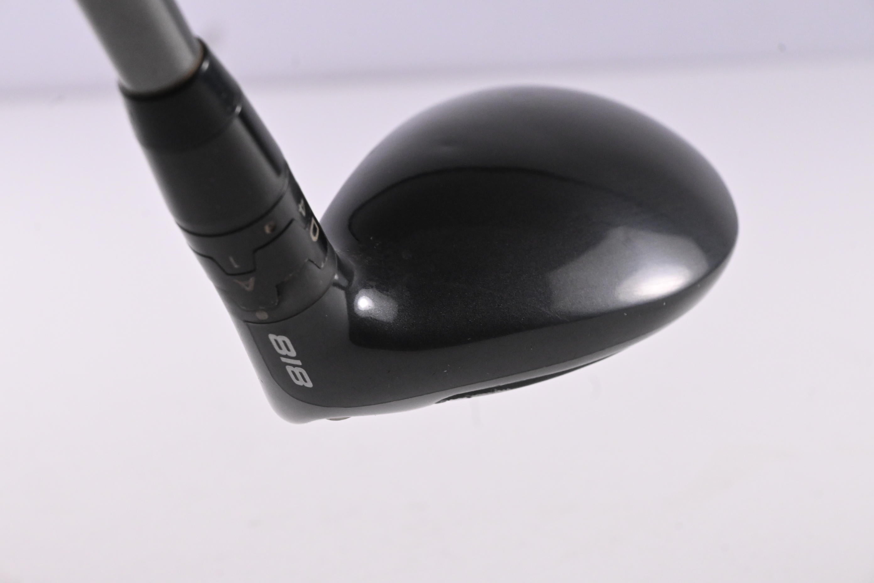 Titleist 818 H1 #4 Hybrid / 23 Degree / Stiff Flex Aldila Rogue MAX 85 Shaft