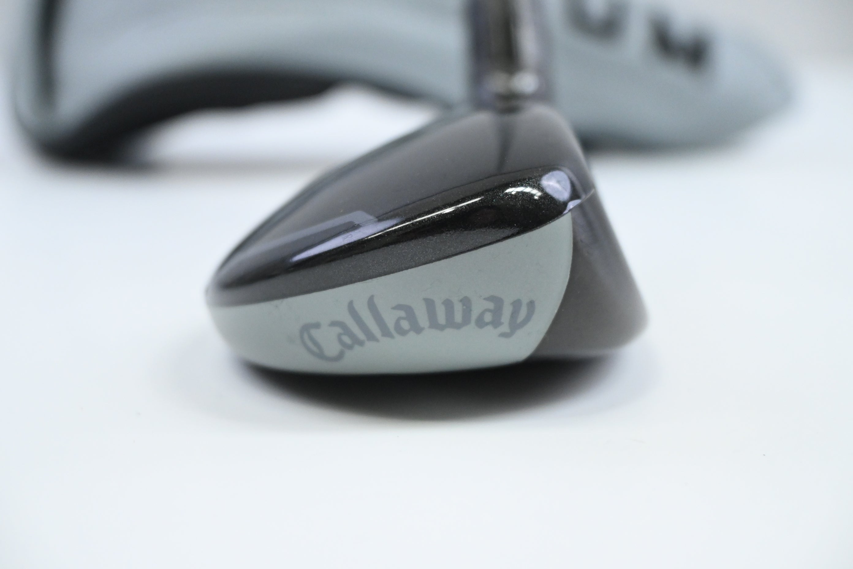 Callaway Quantum Max #4 Hybrid / 21 Degree / Regular Flex Denali Frost Silver 60