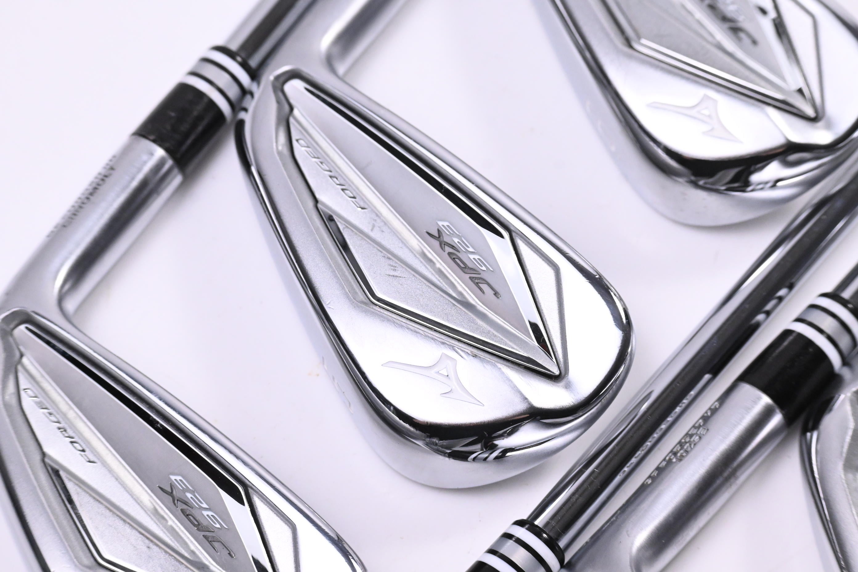 Mizuno JPX 923 Forged Irons / 4-PW / Regular Flex Dynamic Gold Mid 100 R300