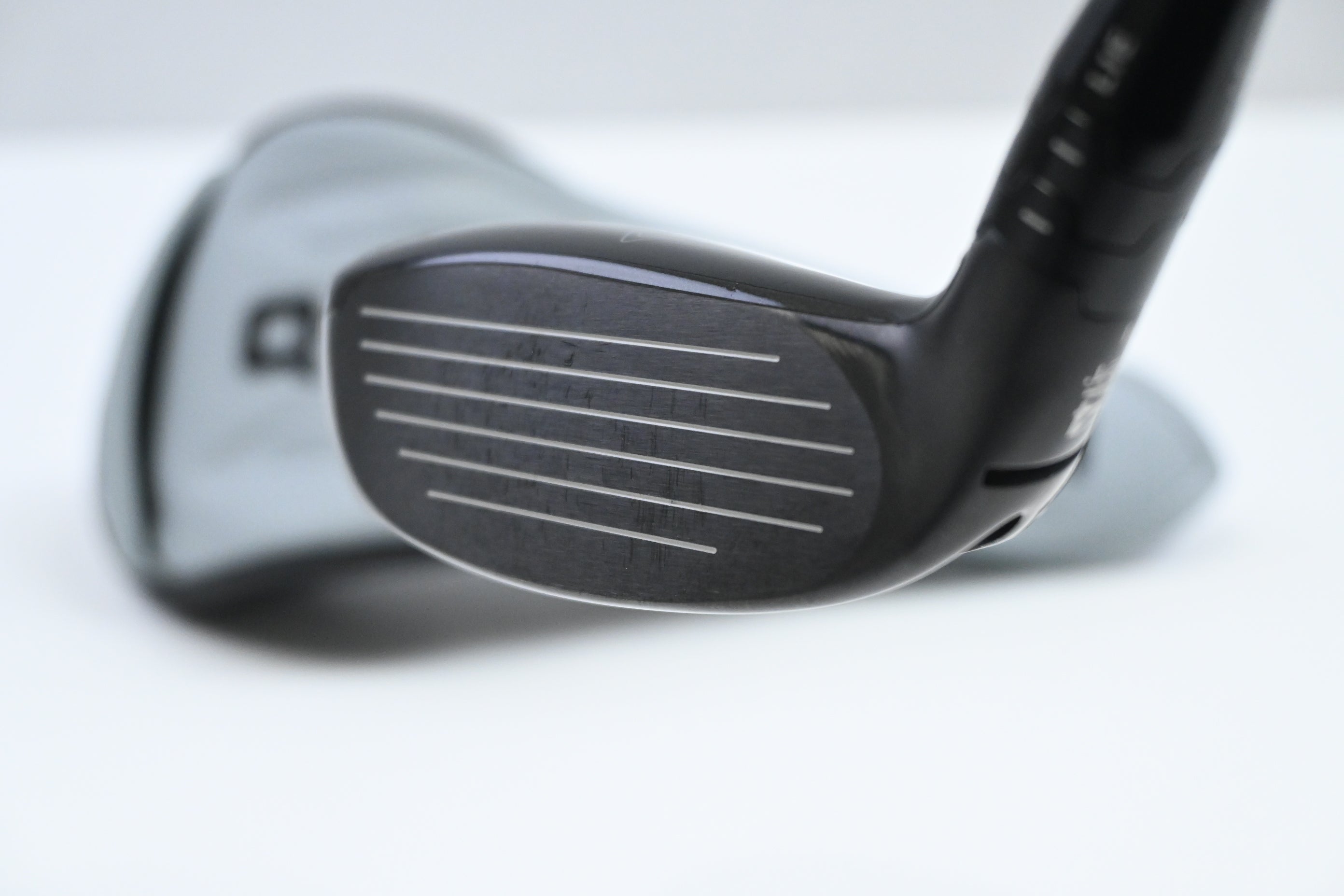 Callaway Quantum Max #4 Hybrid / 21 Degree / Regular Flex Denali Frost Silver 60