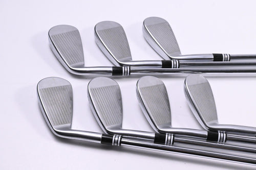 Mizuno JPX 923 Forged Irons / 4-PW / Regular Flex Dynamic Gold Mid 100 R300