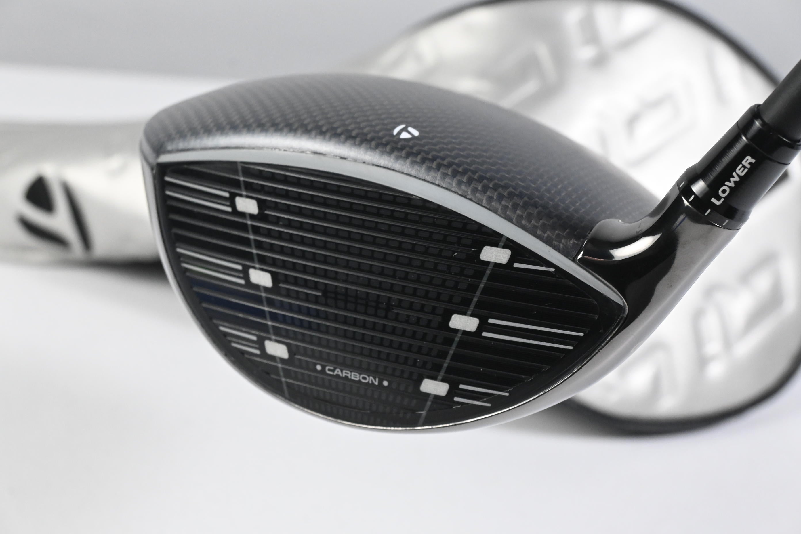 Taylormade Qi35 Driver / 9 Degree / Regular Flex Vanquish 5 Shaft