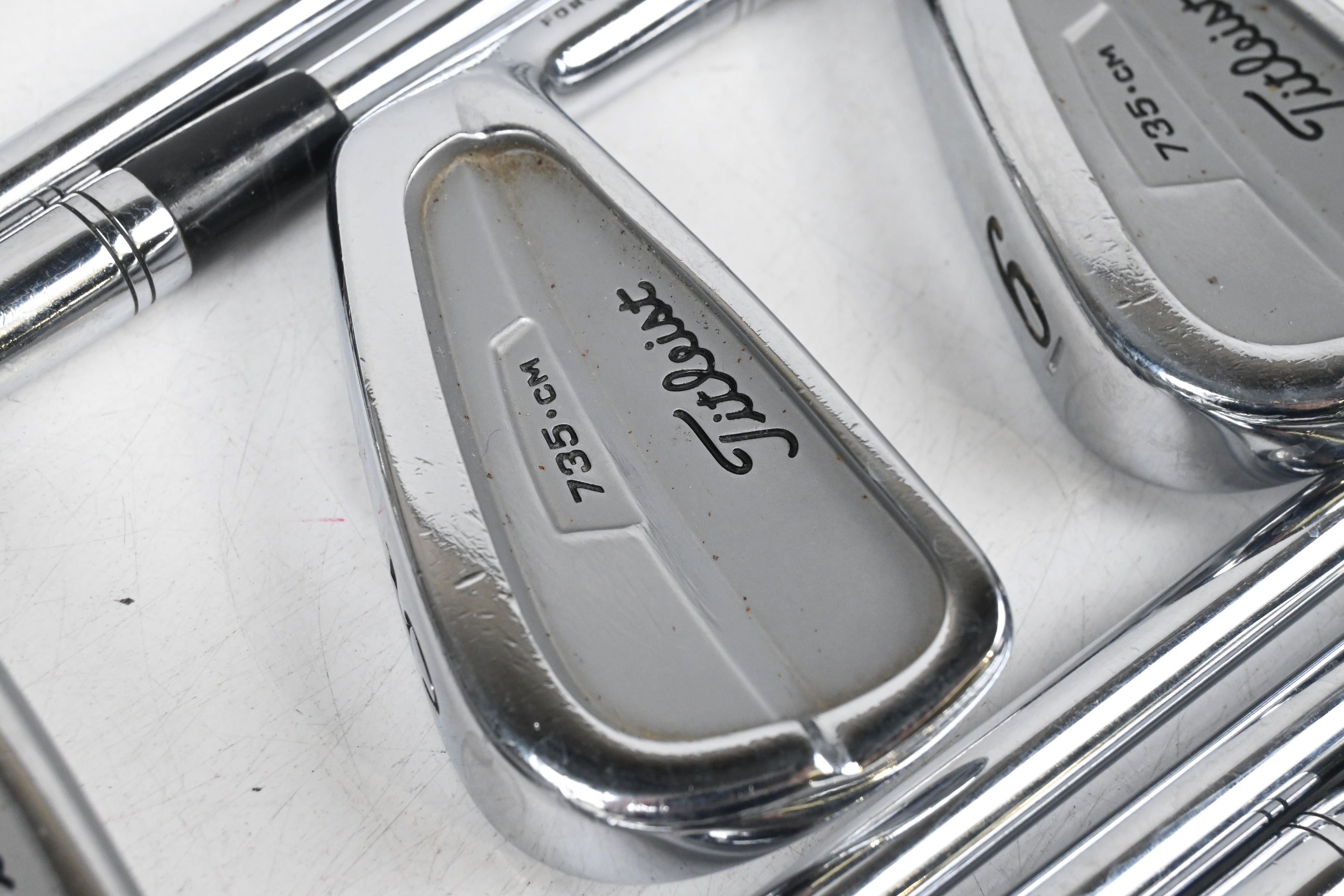 Titleist 735.CM Irons / 3-PW / Regular Flex Dynamic Gold R300 Shafts