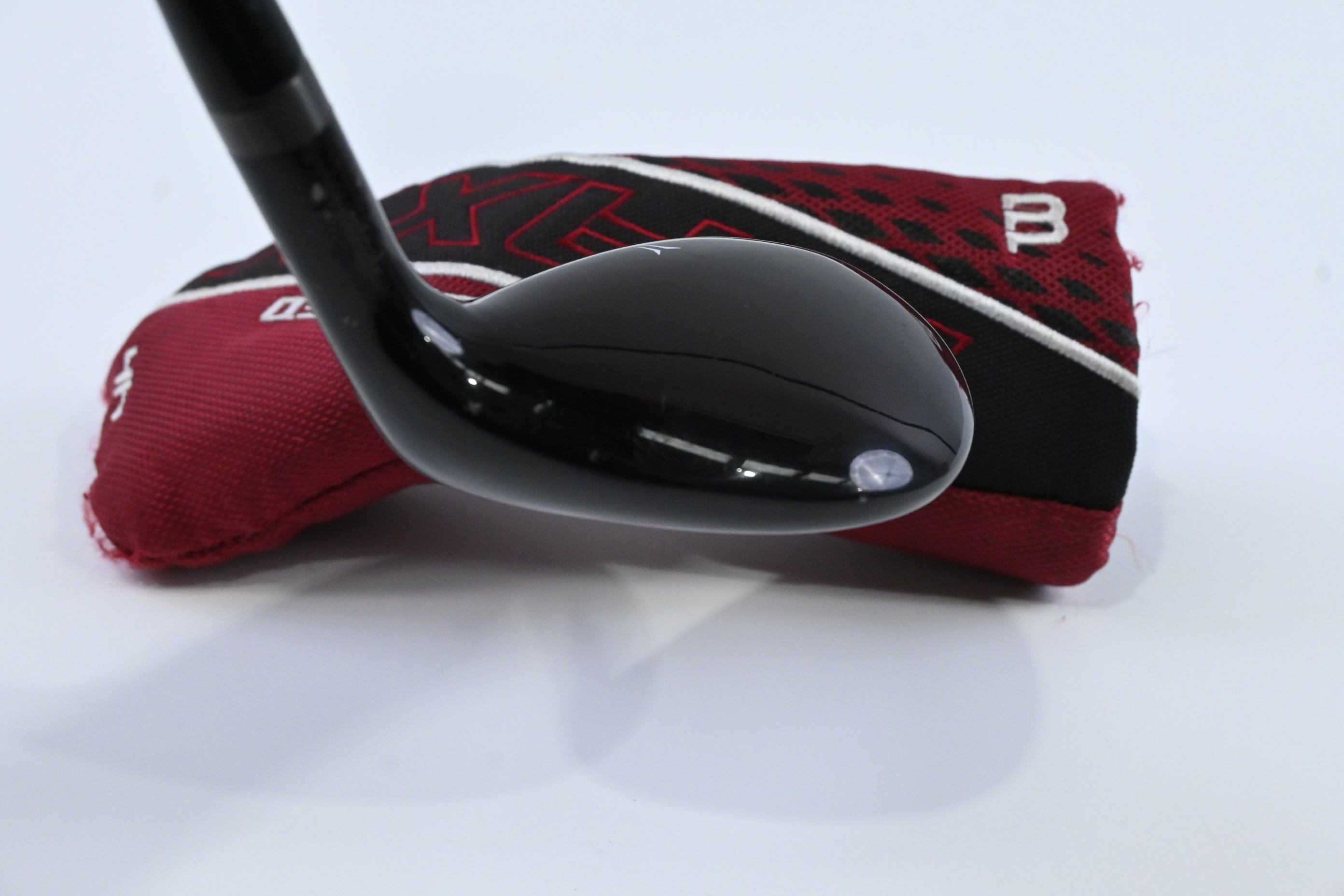 Wilson Deep Red Maxx #4 Hybrid / 21 Degree / Regular Flex Deep Red MAXX Shaft