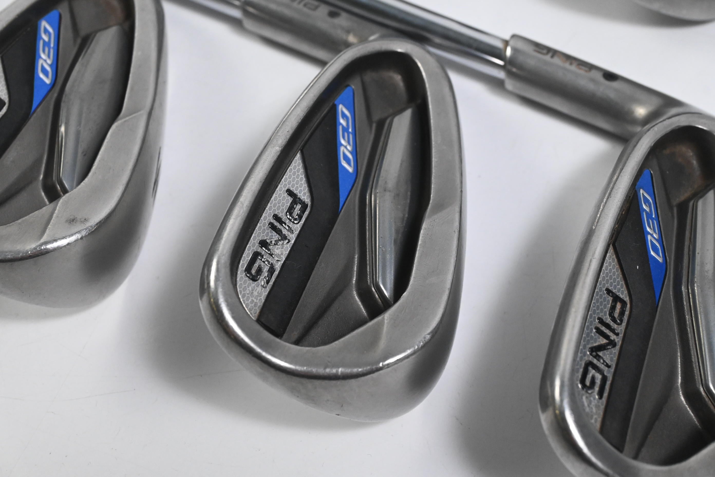 Left-Hand Ping G30 Irons / 5-PW+SW / Black Dot / Regular Flex Ping CFS Distance